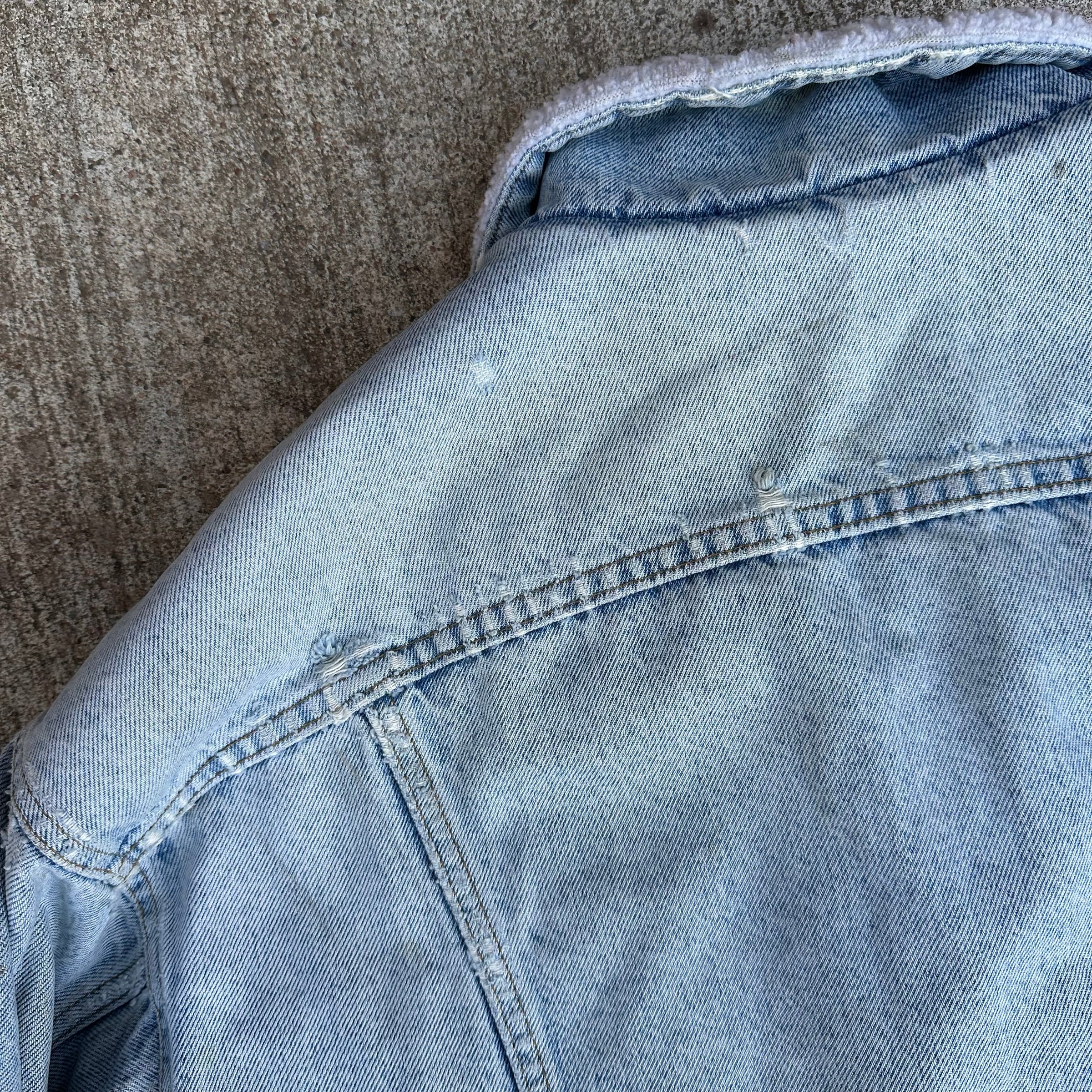 1980’s Levi’s Sherpa Lined Denim Jacket L/XL