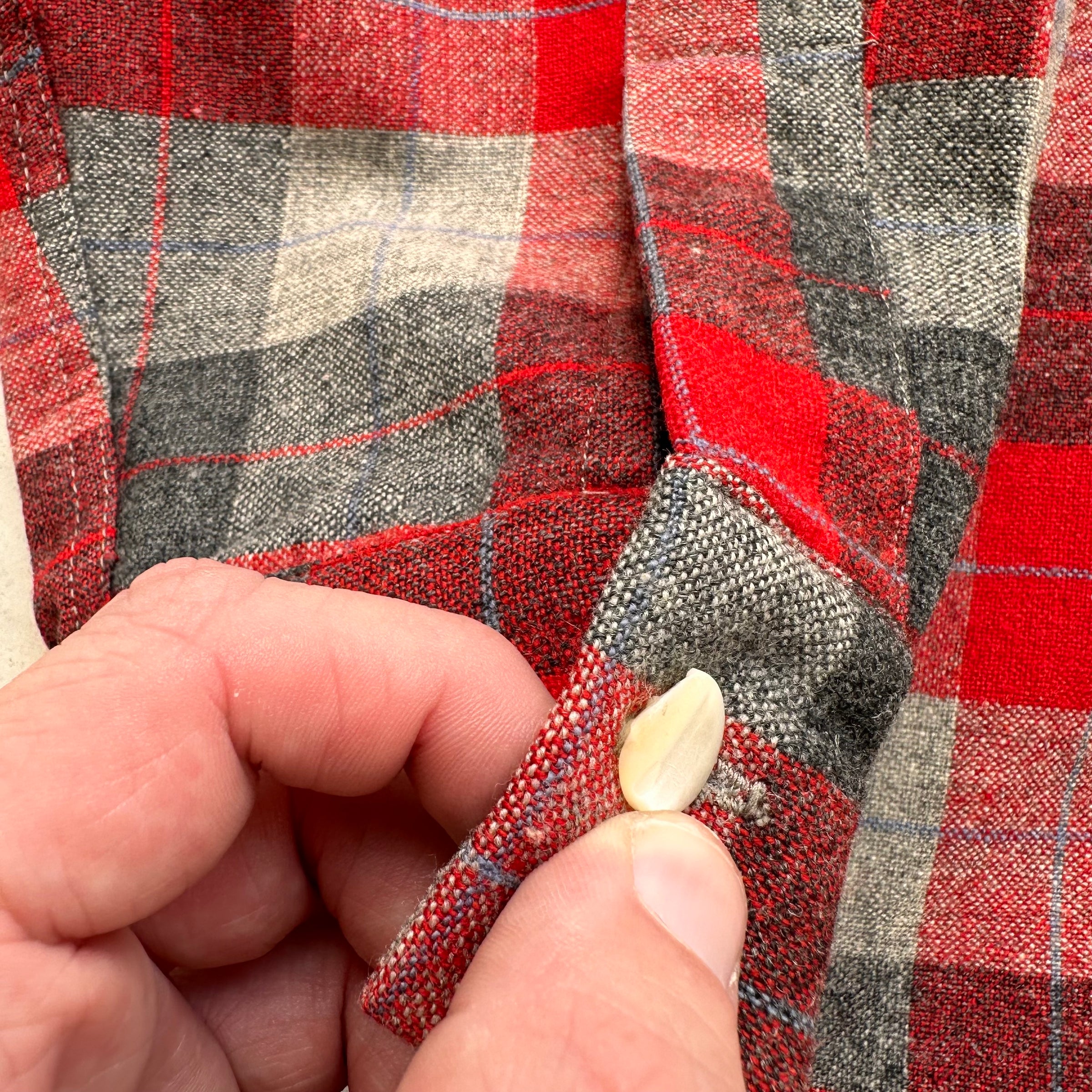 1950’s/60’s Sportsman Woolynella Plaid Loop Collar Shirt XL
