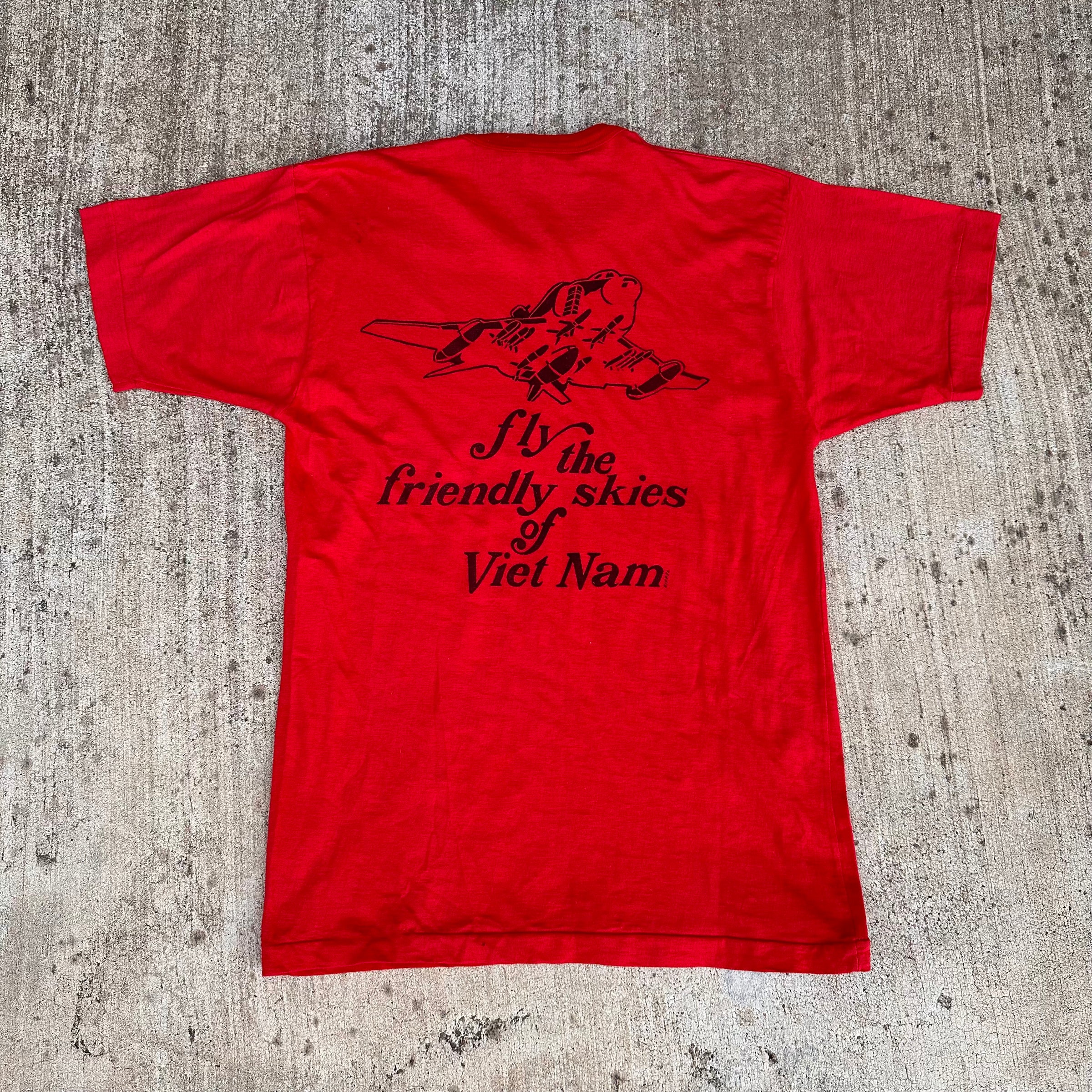 1960’s Deadstock “Fly The Friendly Skies of Vietnam” United Airlines Slogan T-Shirt Size 46