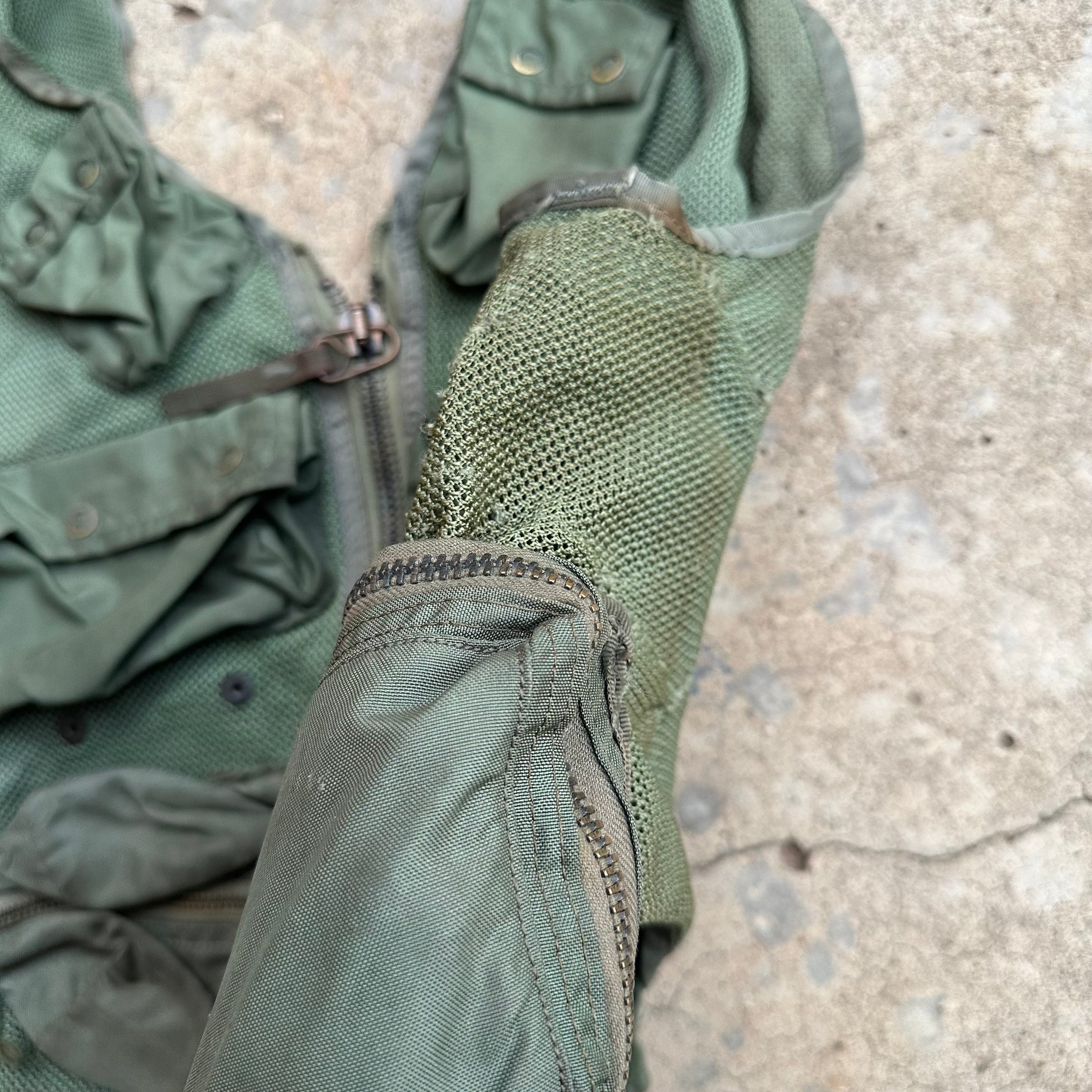 1960’s Vietnam War USAF SRU-21/P Survival Vest