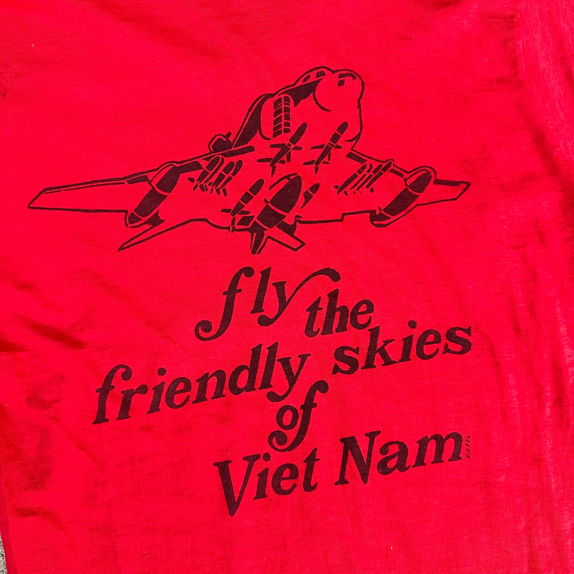 1960’s Deadstock “Fly The Friendly Skies of Vietnam” United Airlines Slogan T-Shirt Size 46