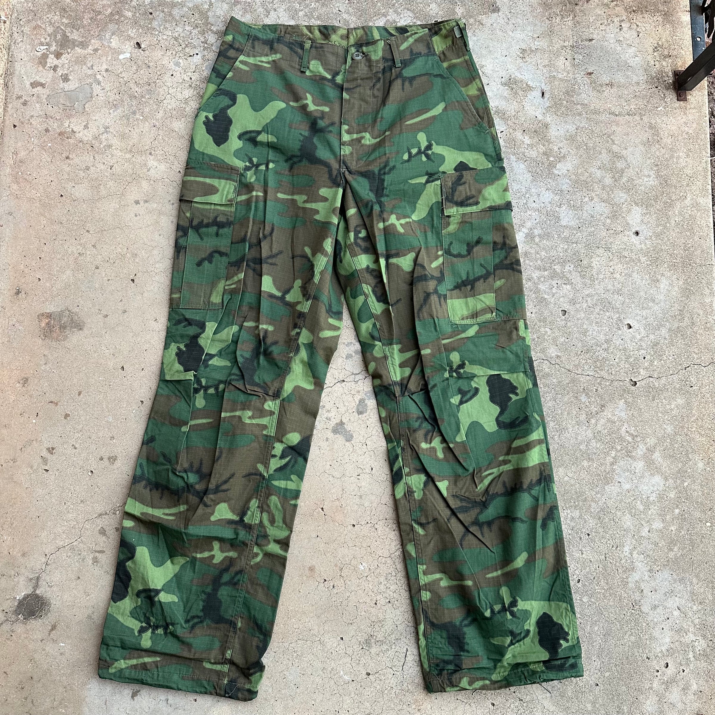 1960’s Deadstock ERDL Camo Jungle Pants Medium Long