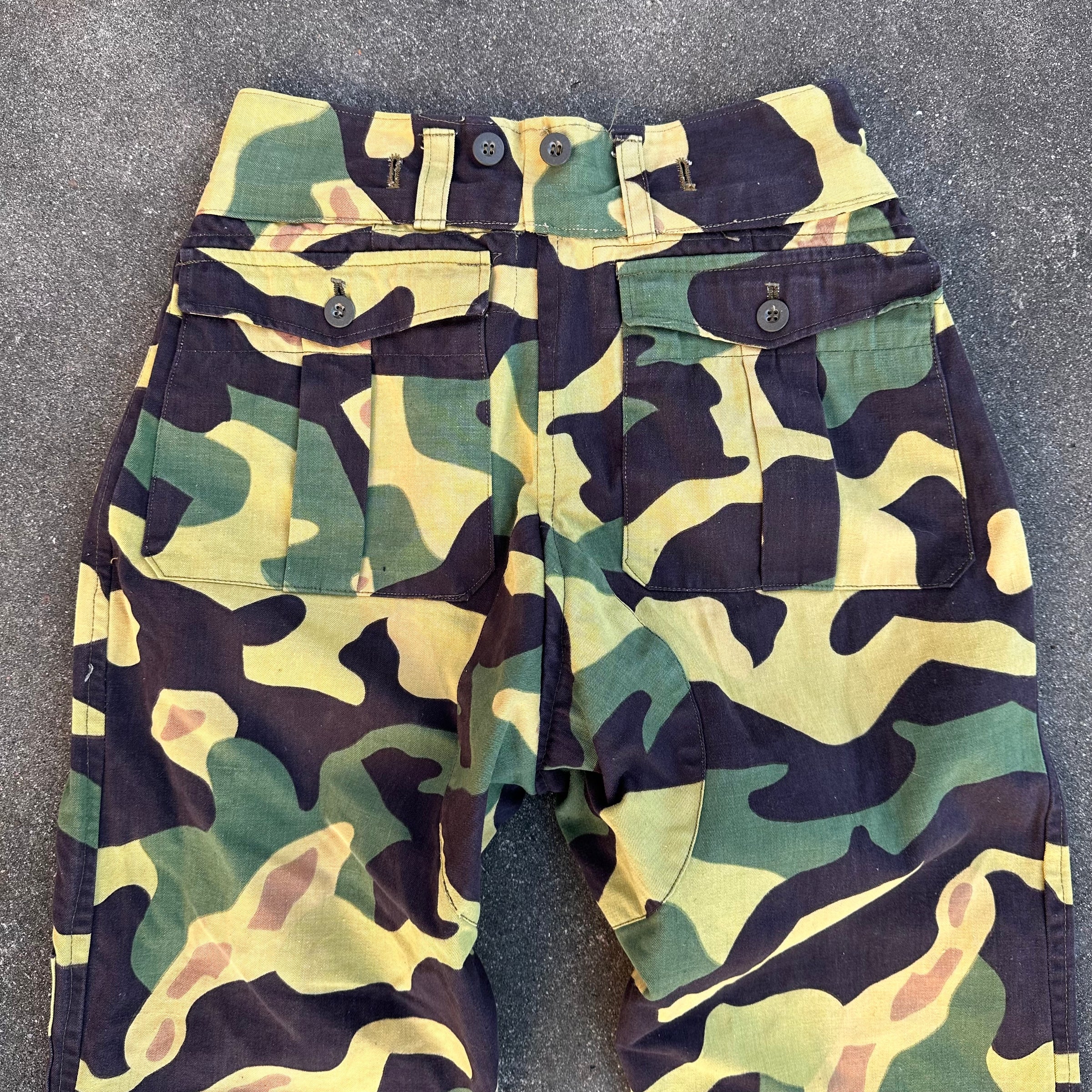 1960’s Czech MLOK Salamander Camo Pants 30” x 28”