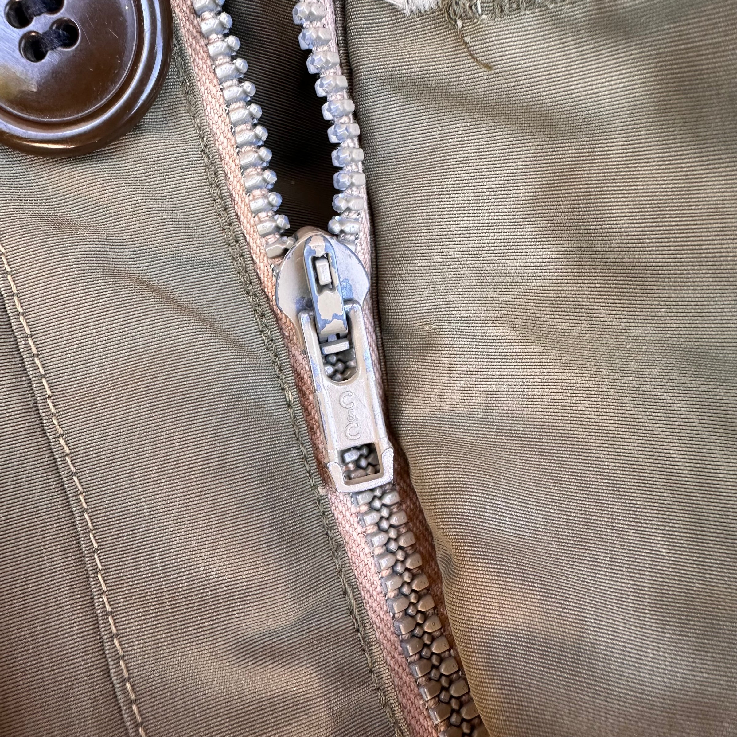 1960’s Eddie Bauer Bauer Down Quilted Puffer Jacket Large