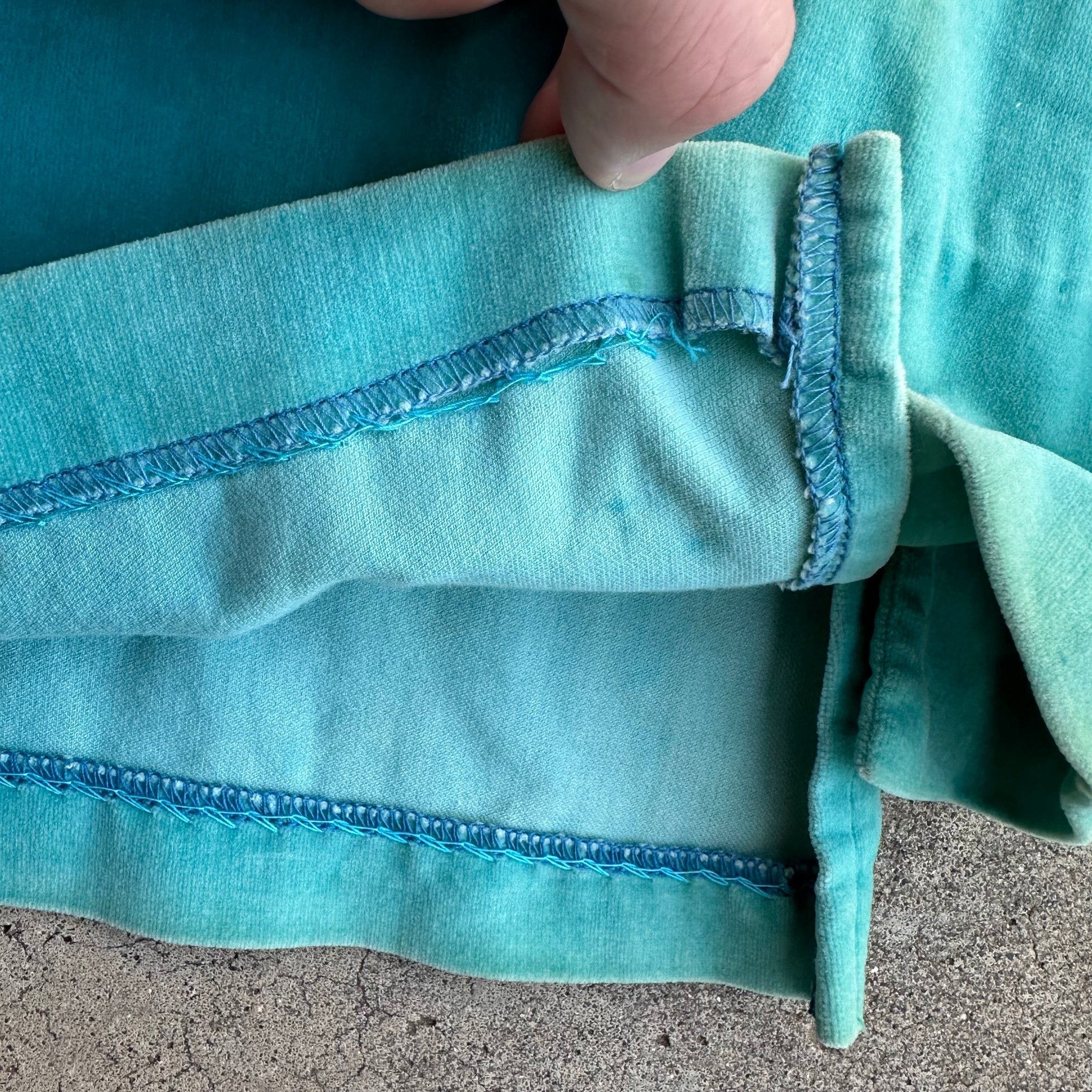 1950’s Prior Sun-Faded Blue Velvet Concho Pullover Shirt Small