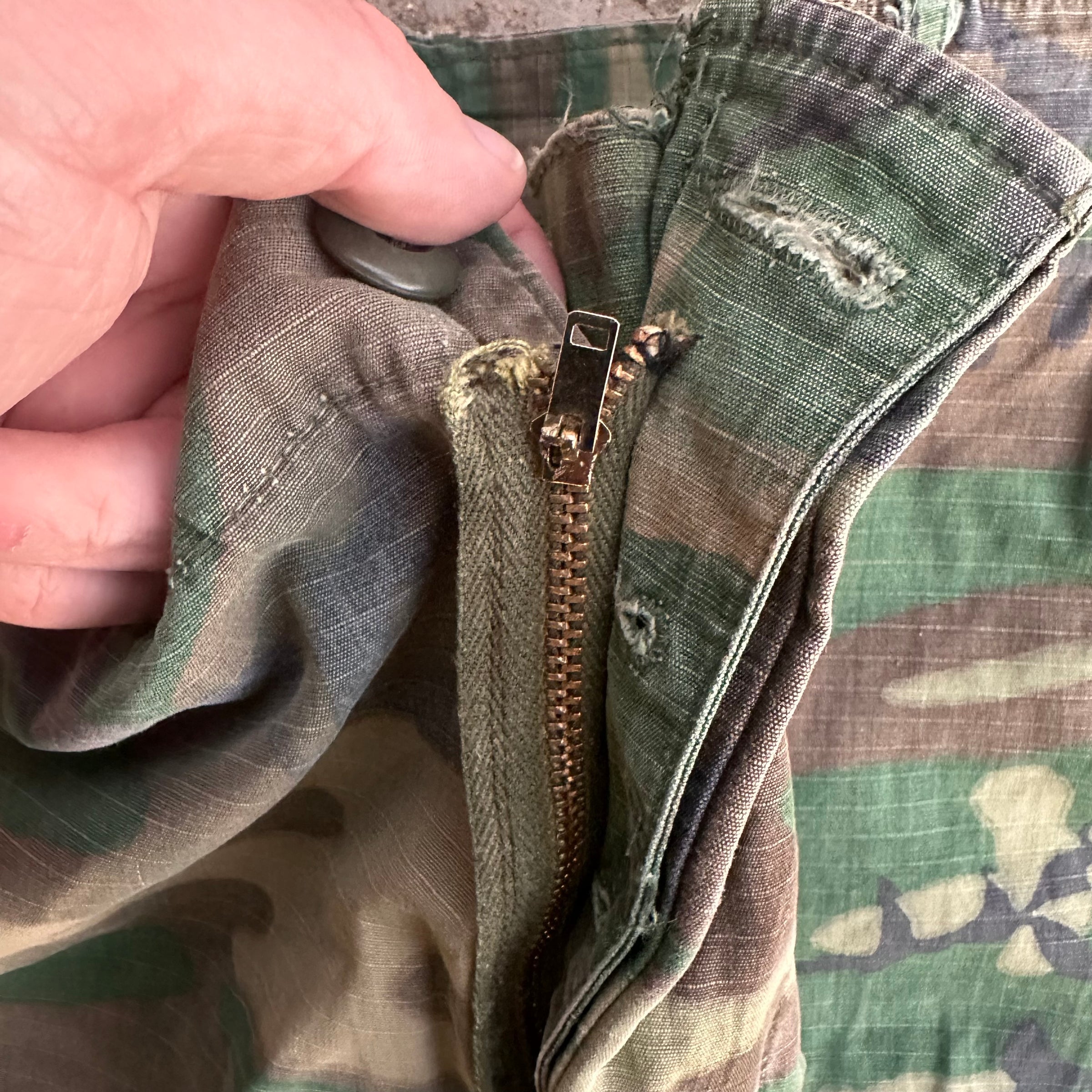 1970’s Multi-Tone “Clown” Camo ERDL/Woodland RDF Jungle Pants Medium Regular