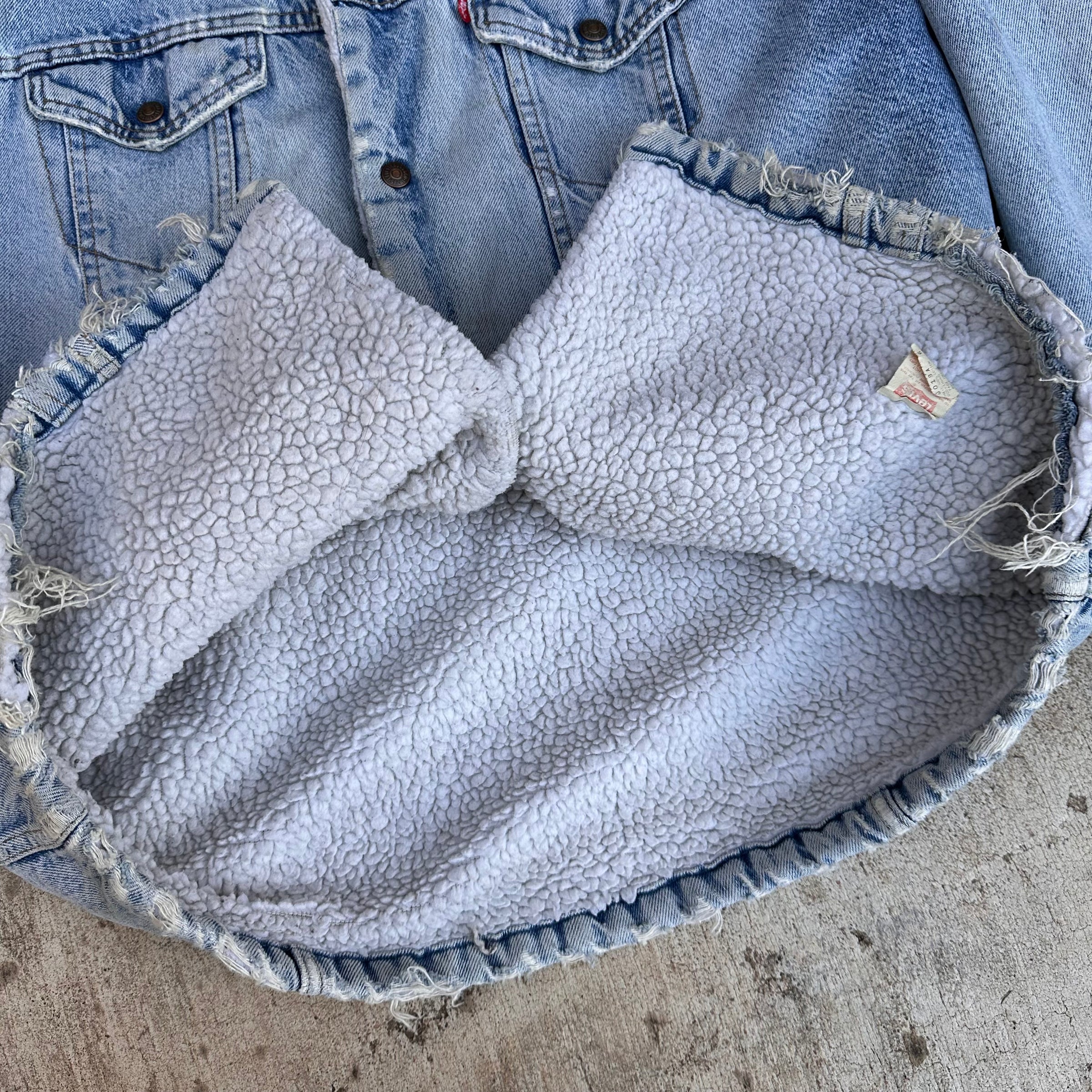 1980’s Levi’s Sherpa Lined Denim Jacket L/XL