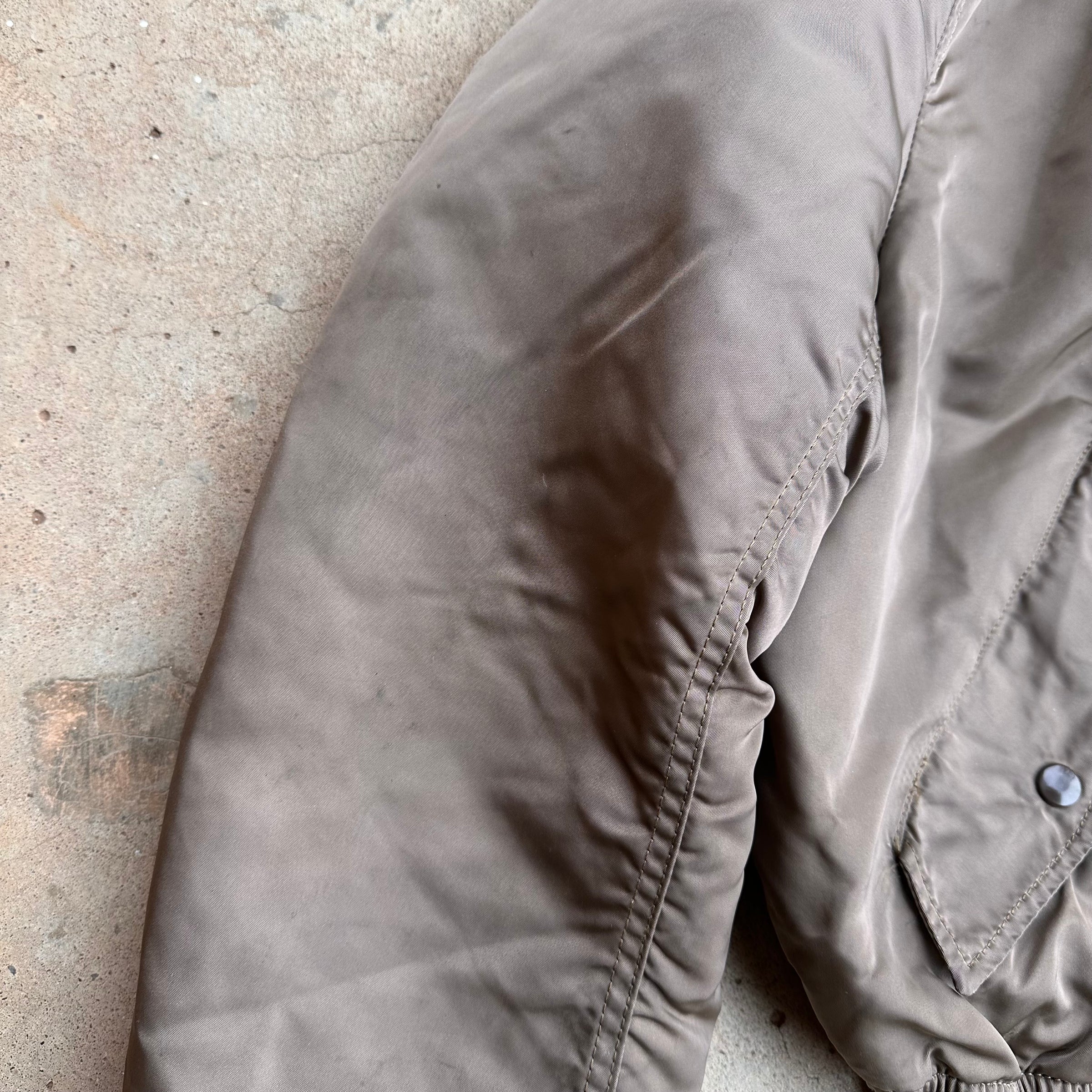 1990’s Alpha Industries Brown Reversible MA-1 Flight Jacket Large 27” Chest