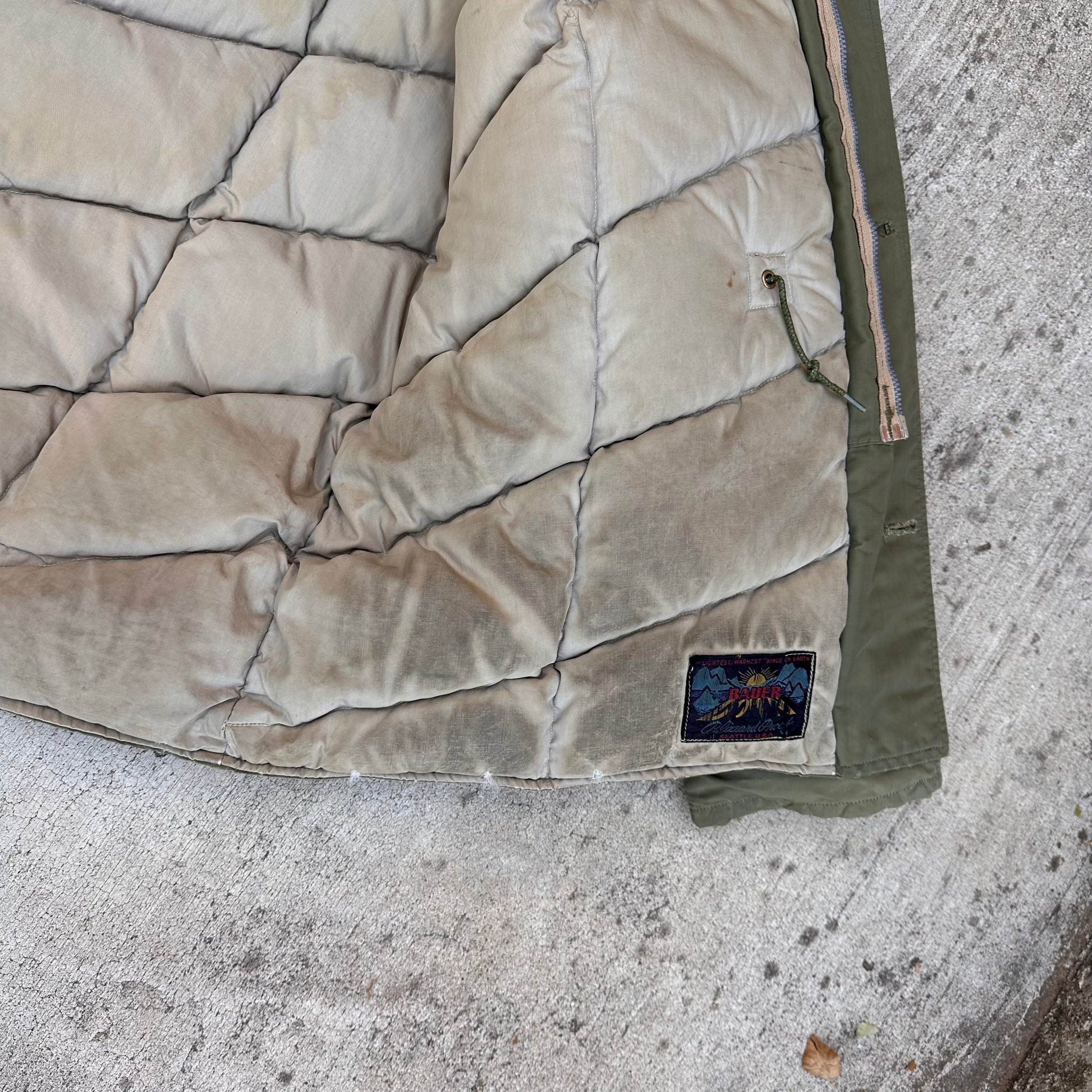 1960’s Eddie Bauer Bauer Down Quilted Puffer Jacket Large