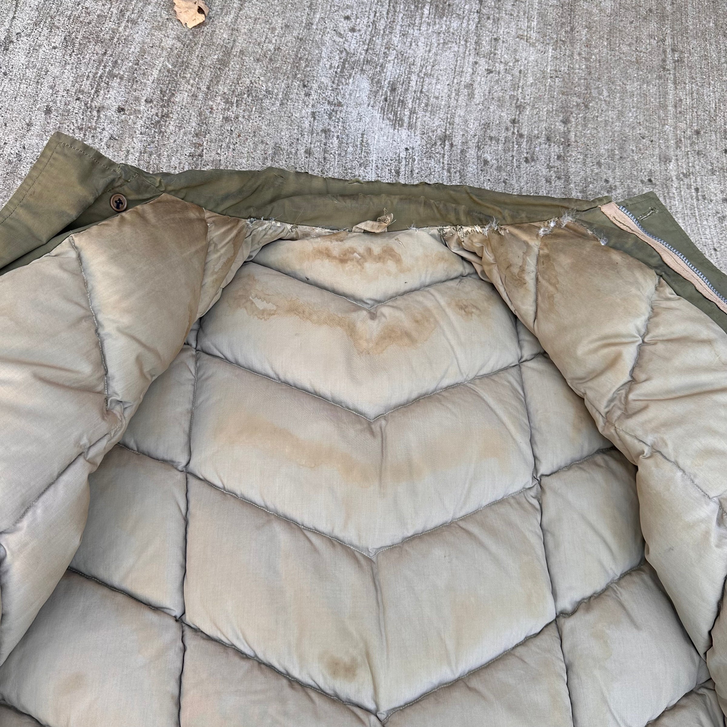 1960’s Eddie Bauer Bauer Down Quilted Puffer Jacket Large