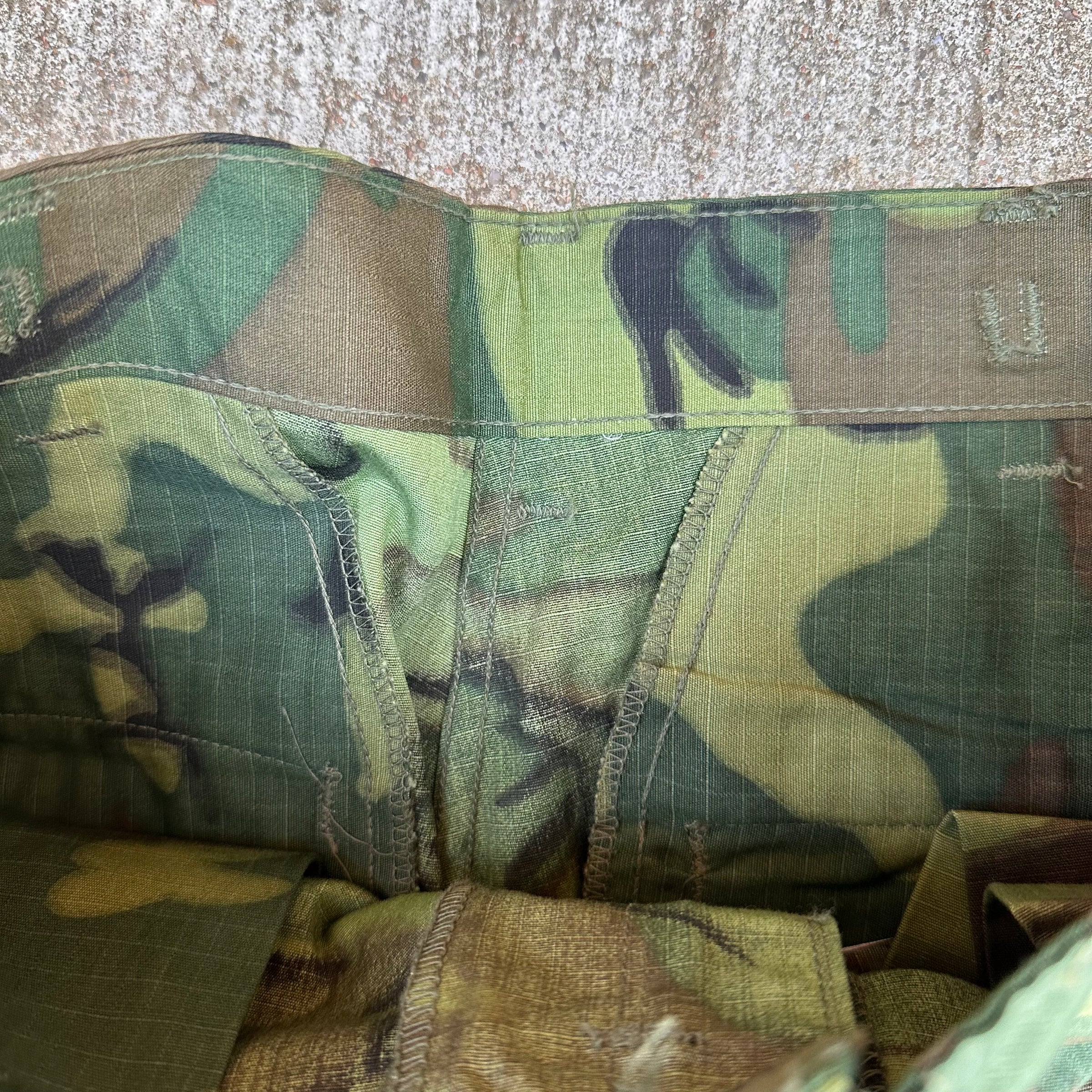 1960’s Deadstock Lime Green ERDL Jungle Pants Small Long