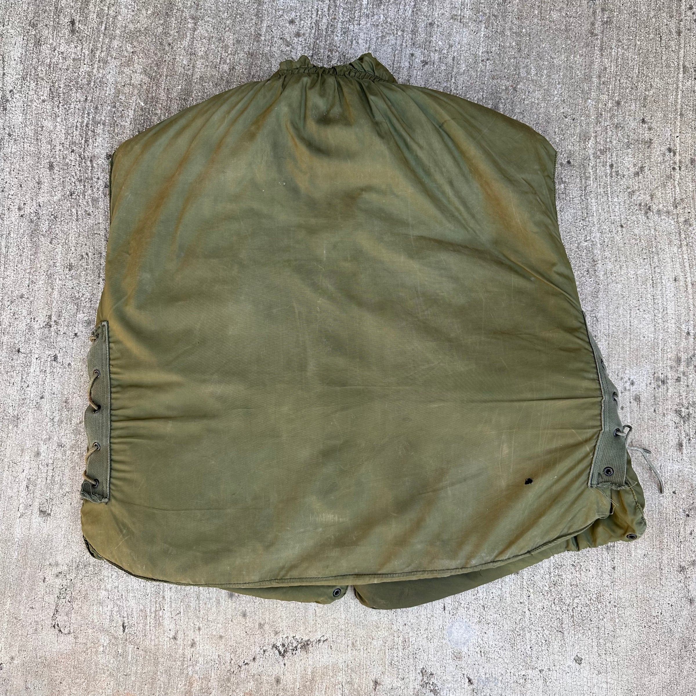 1960’s Vietnam War Era M-69 Flak Vest XL