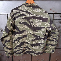 1960’s Tailor Made Silver Tiger Stripe Camo Shirt 22” Chest