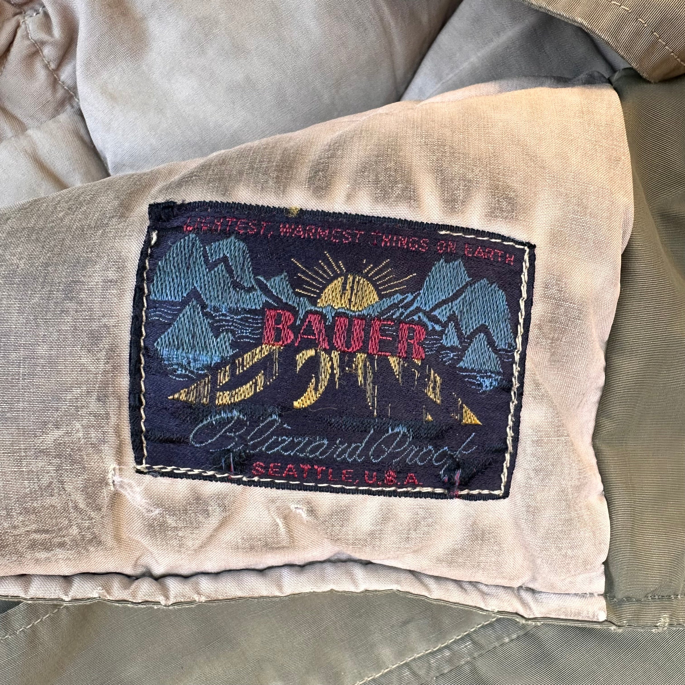 1960’s Eddie Bauer Bauer Down Quilted Puffer Jacket Large