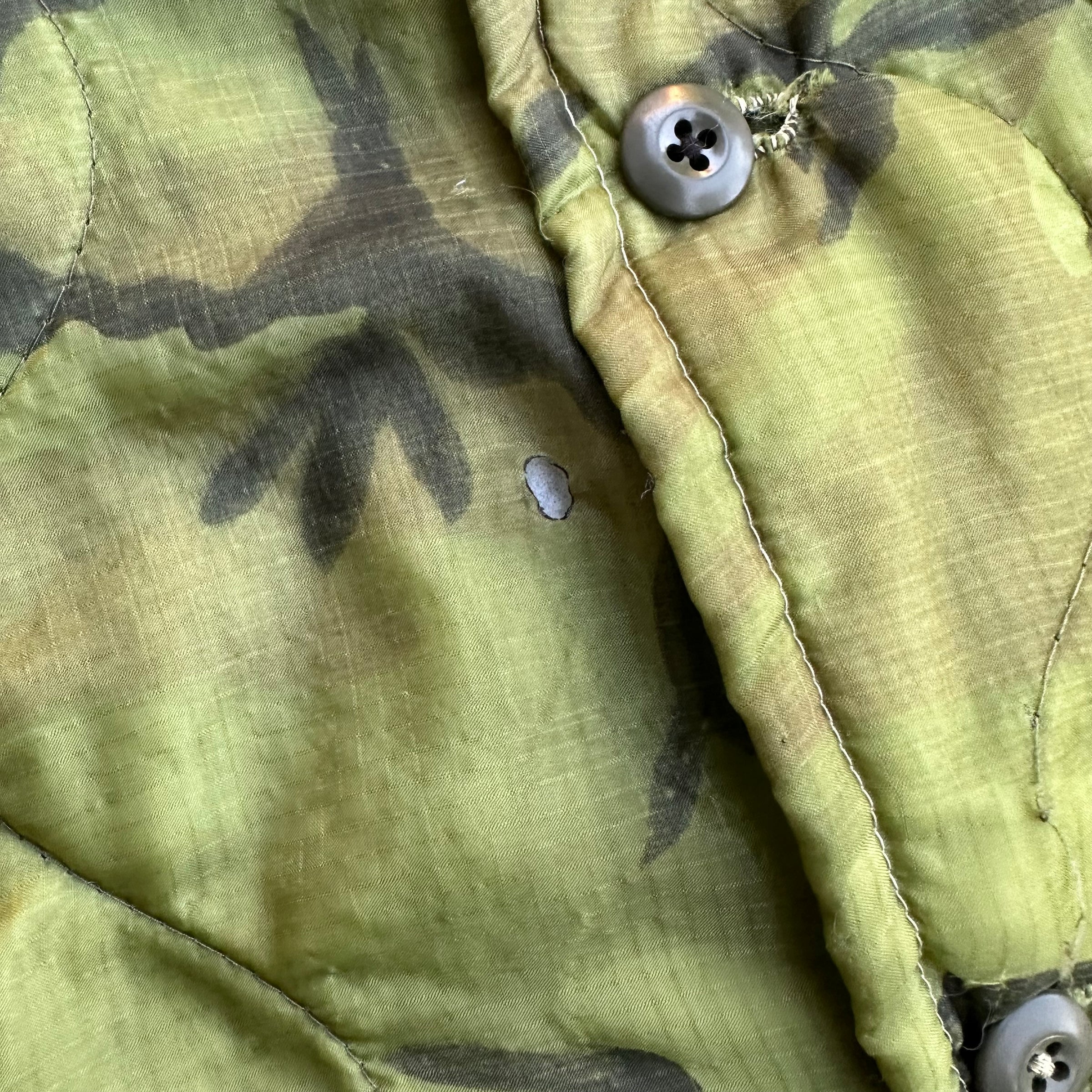 1960’s/70’s Vietnam War ERDL Poncho Liner Vest 26” Chest