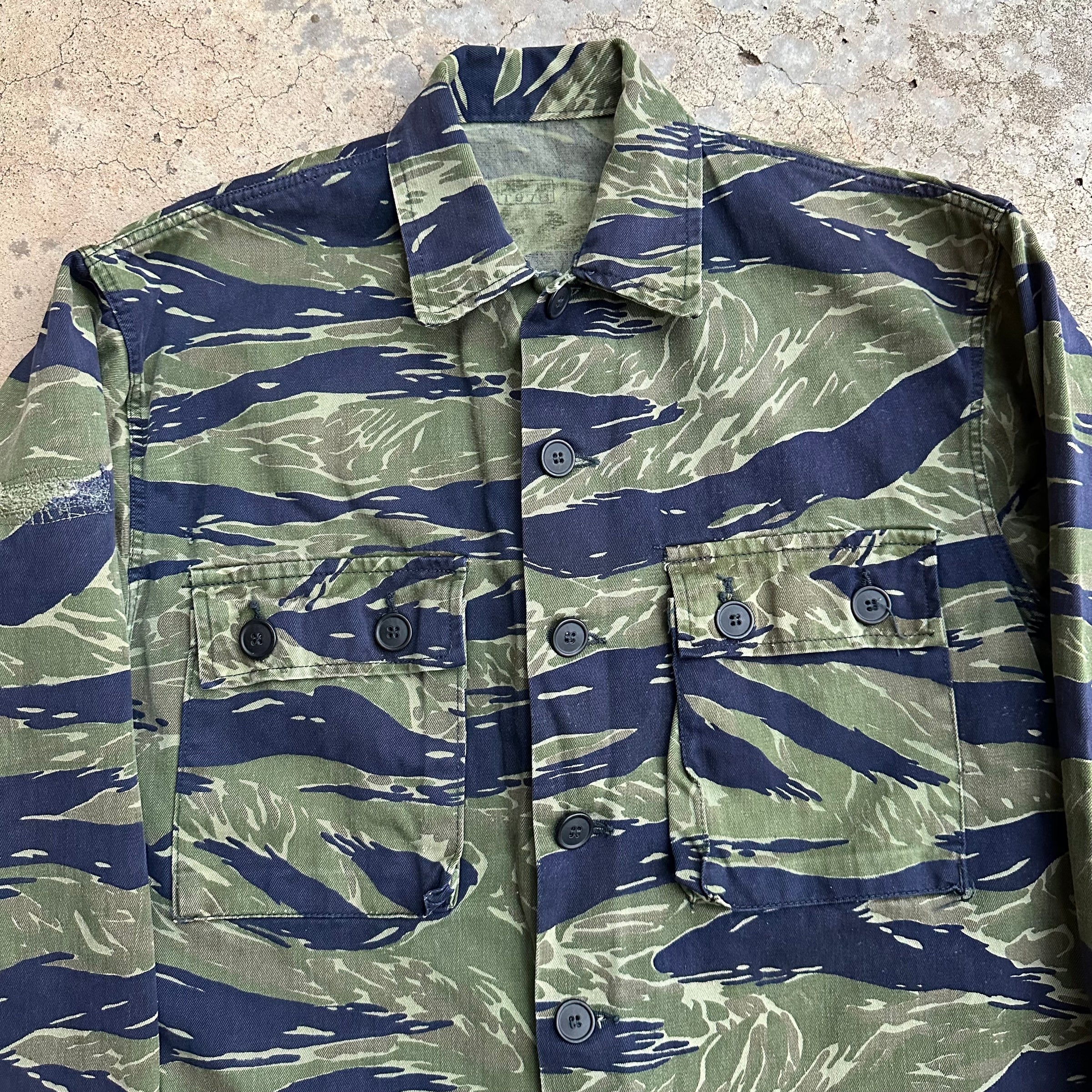 1960’s Vietnam War TO78 Okinawa Tiger Stripe Camo Shirt A-L