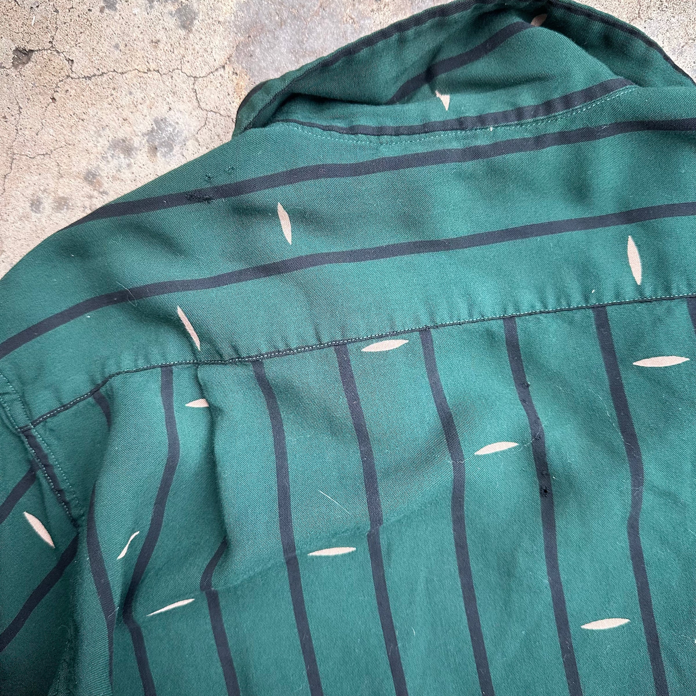 1950’s Tulane Sportswear Rockabilly Gabardine Loop Collar Shirt Small