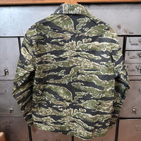 1960’s Mint Vietnam War CIDG Splotch Pattern Tiger Stripe Camo Shirt 21” Chest