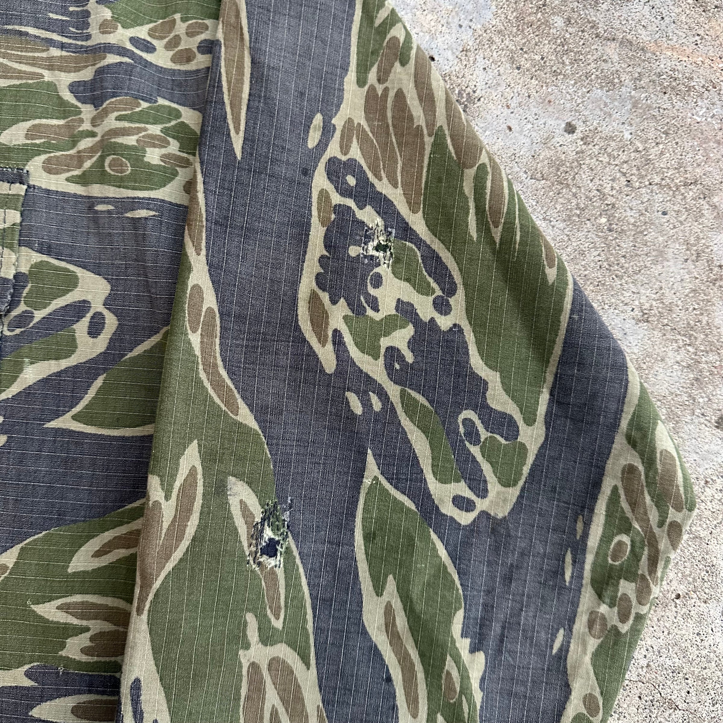 1970’s Post War Ripstop 4 Pocket Tiger Stripe Camo Shirt 25” Chest