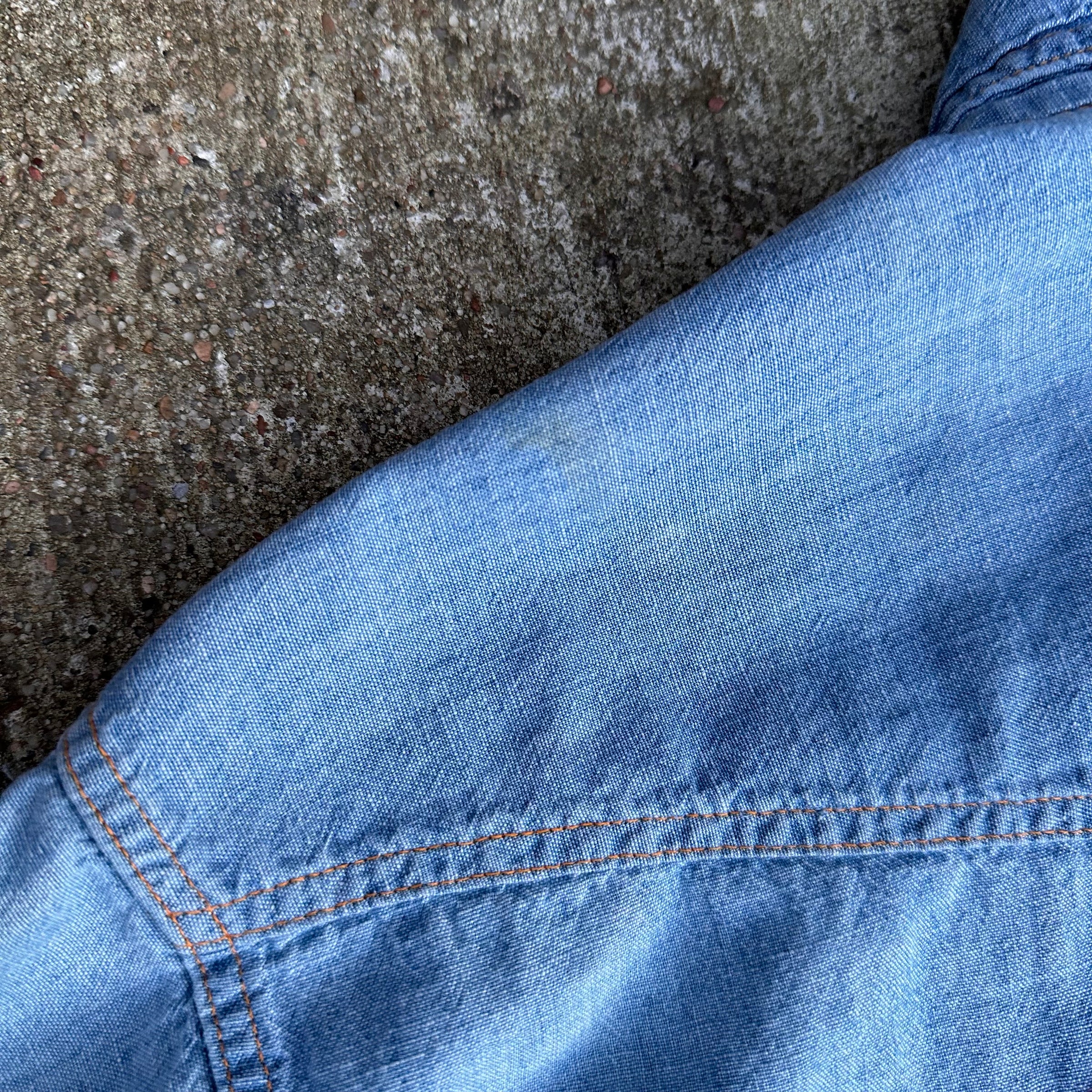 1960’s Embroidered Roebucks Chambray Western Shirt Large