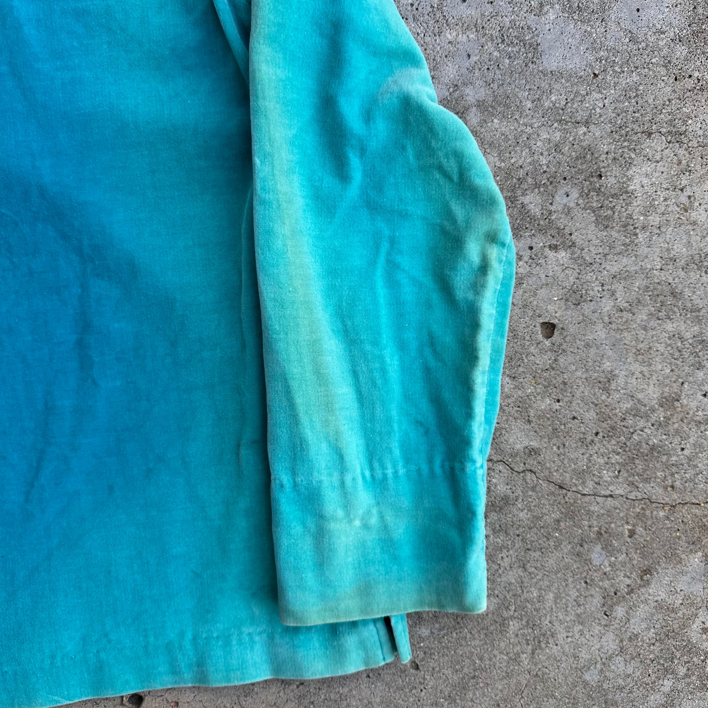 1950’s Prior Sun-Faded Blue Velvet Concho Pullover Shirt Small