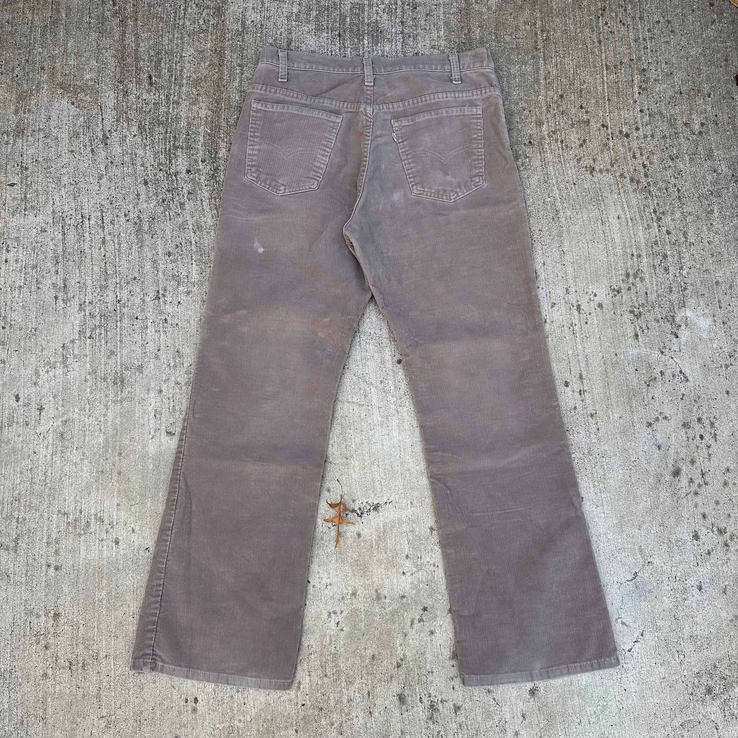 1980’s/90’s Levi’s 517 Tan Corduroy Flared Pants 32” x 30”