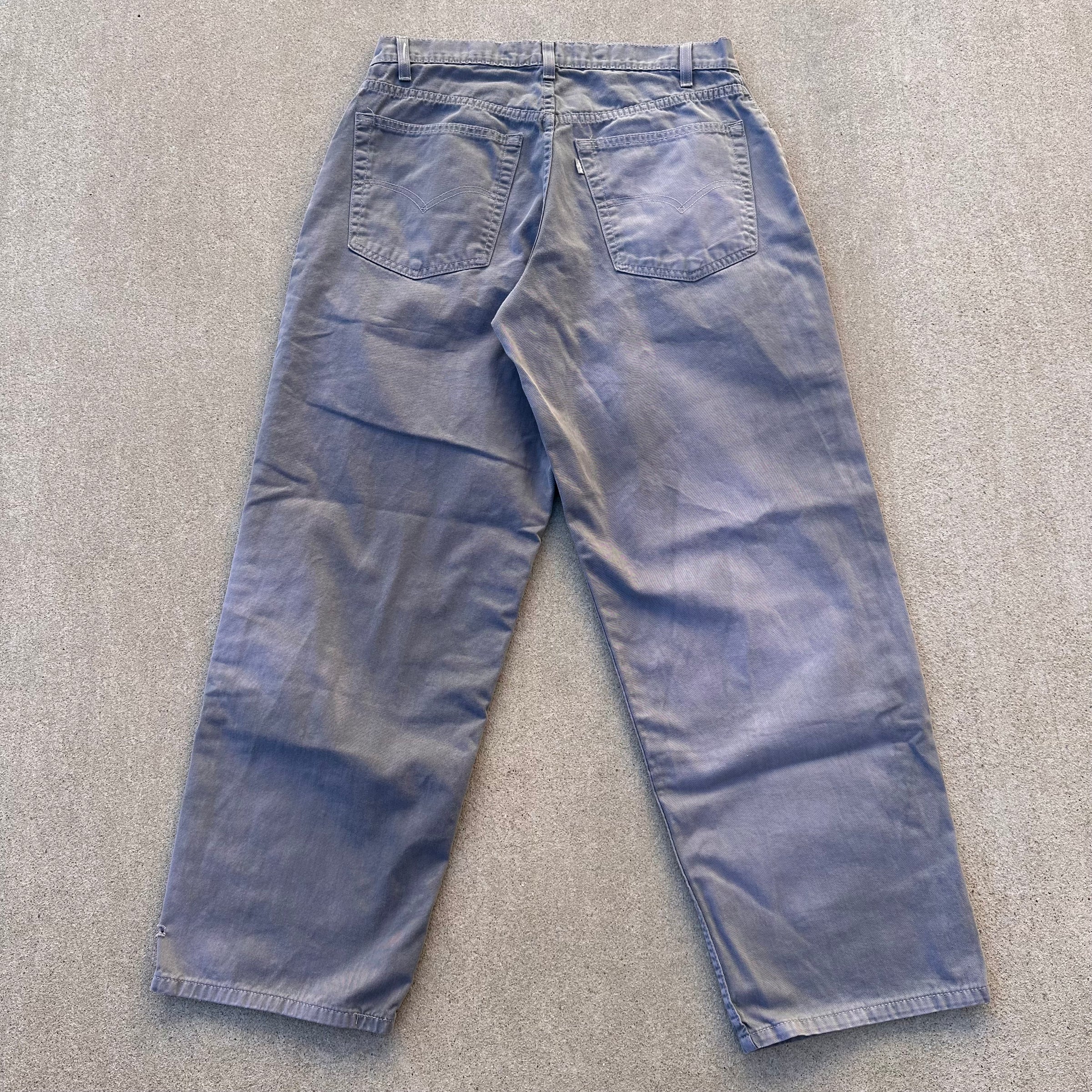 1990’s Levi’s Silvertab Baggy Grey Khaki Pants 32” x 29”