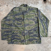 1970’s Post War Ripstop 4 Pocket Tiger Stripe Camo Shirt 25” Chest