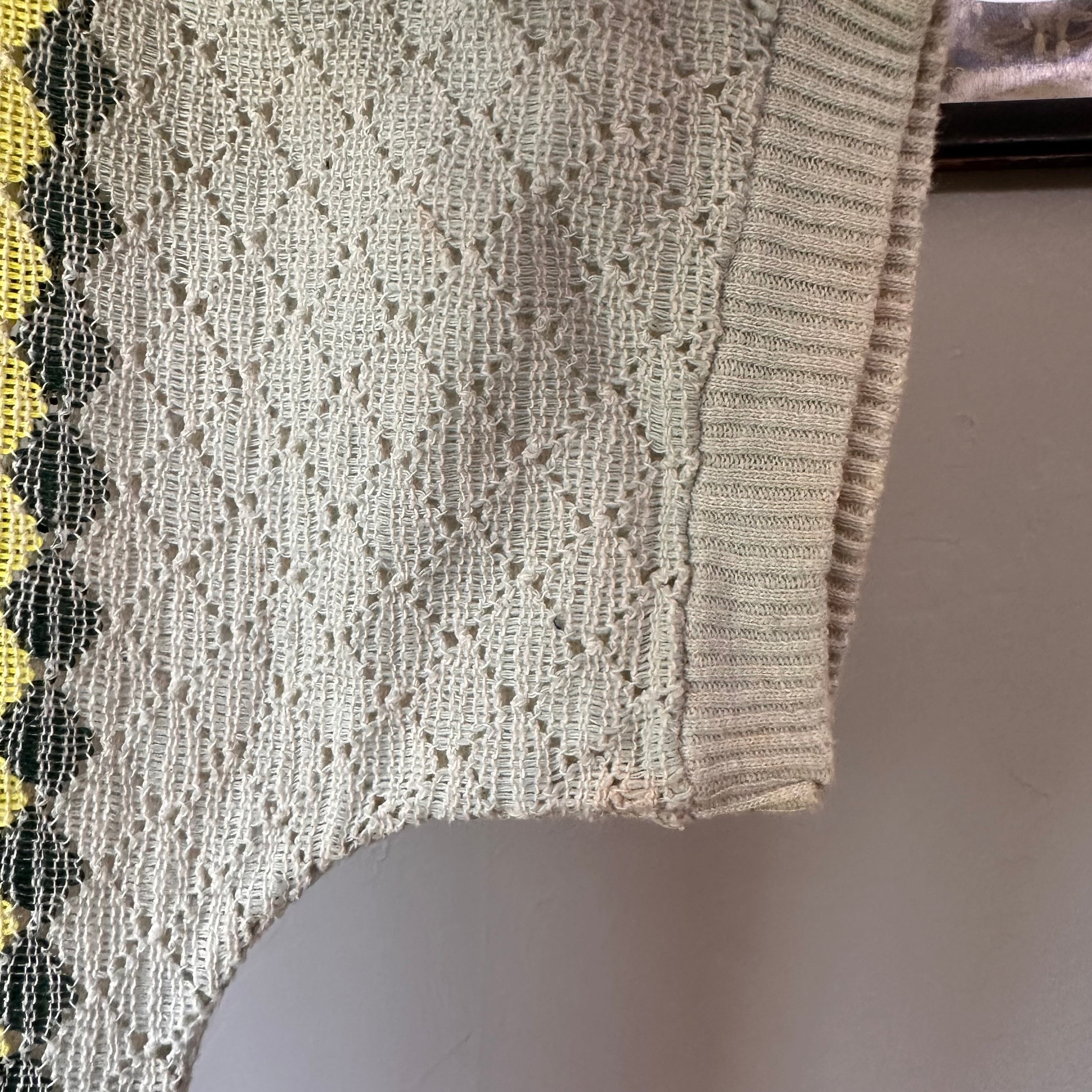 1950’s Rockabilly Style Diamond Loose Knit Short Sleeve Sweater Medium