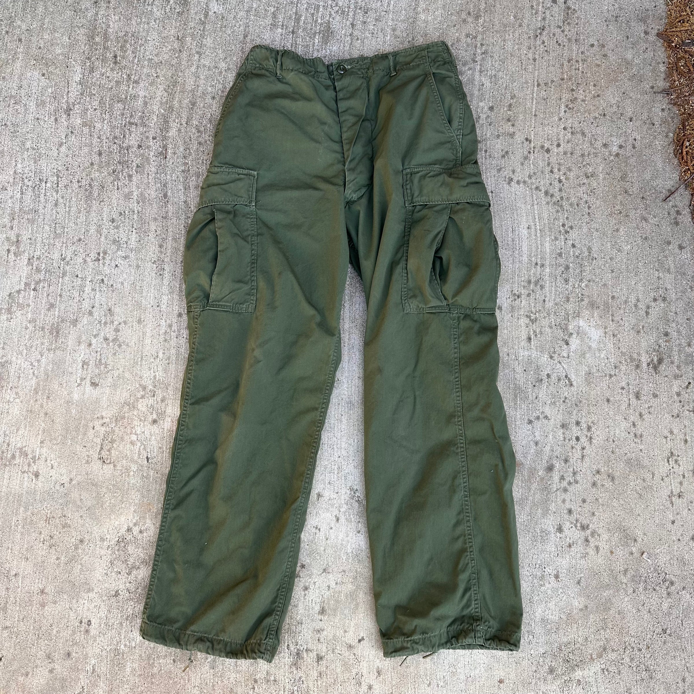 1960’s US Military 2nd Pattern Jungle Fatigue Pants Medium Regular