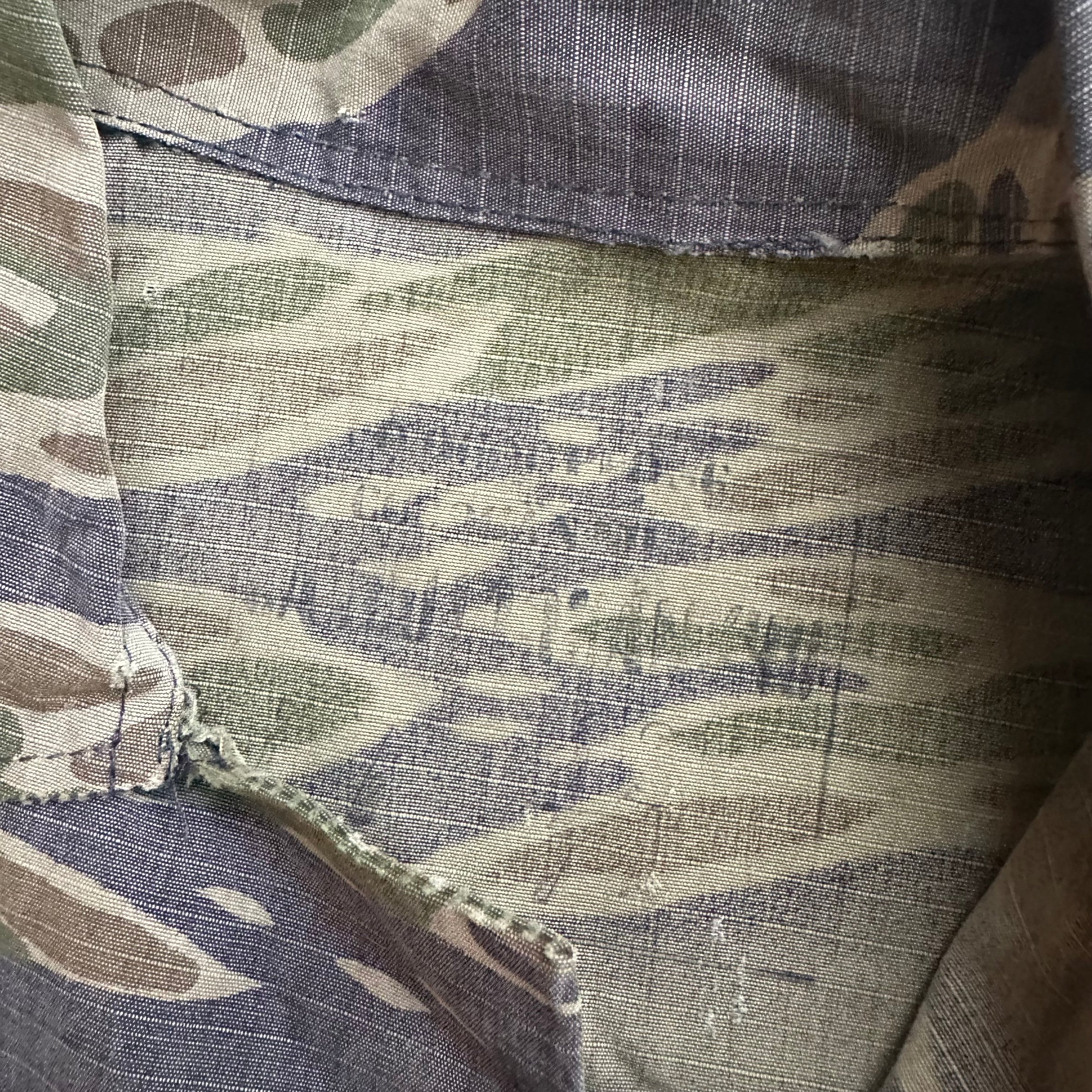 1970’s Post War Ripstop 4 Pocket Tiger Stripe Camo Shirt 25” Chest