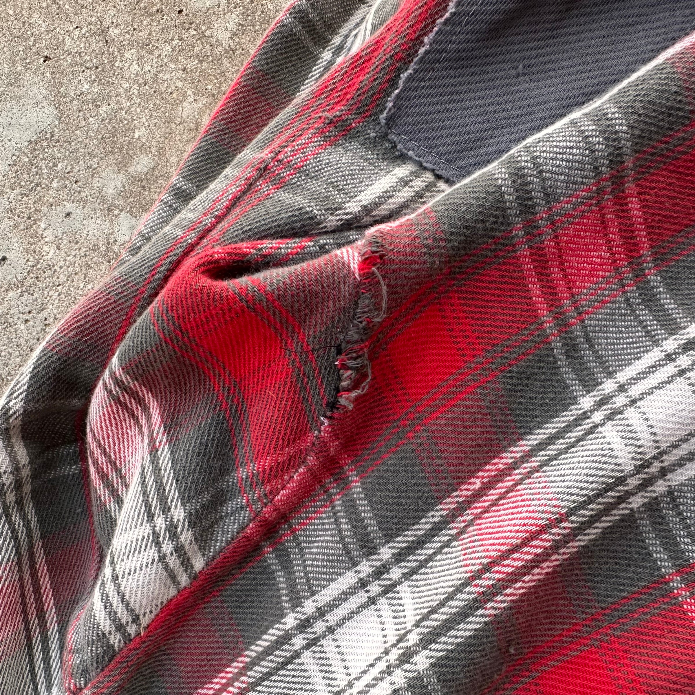 1960’s Arctic Plaid Cotton Flannel Shirt XL 26” Chest