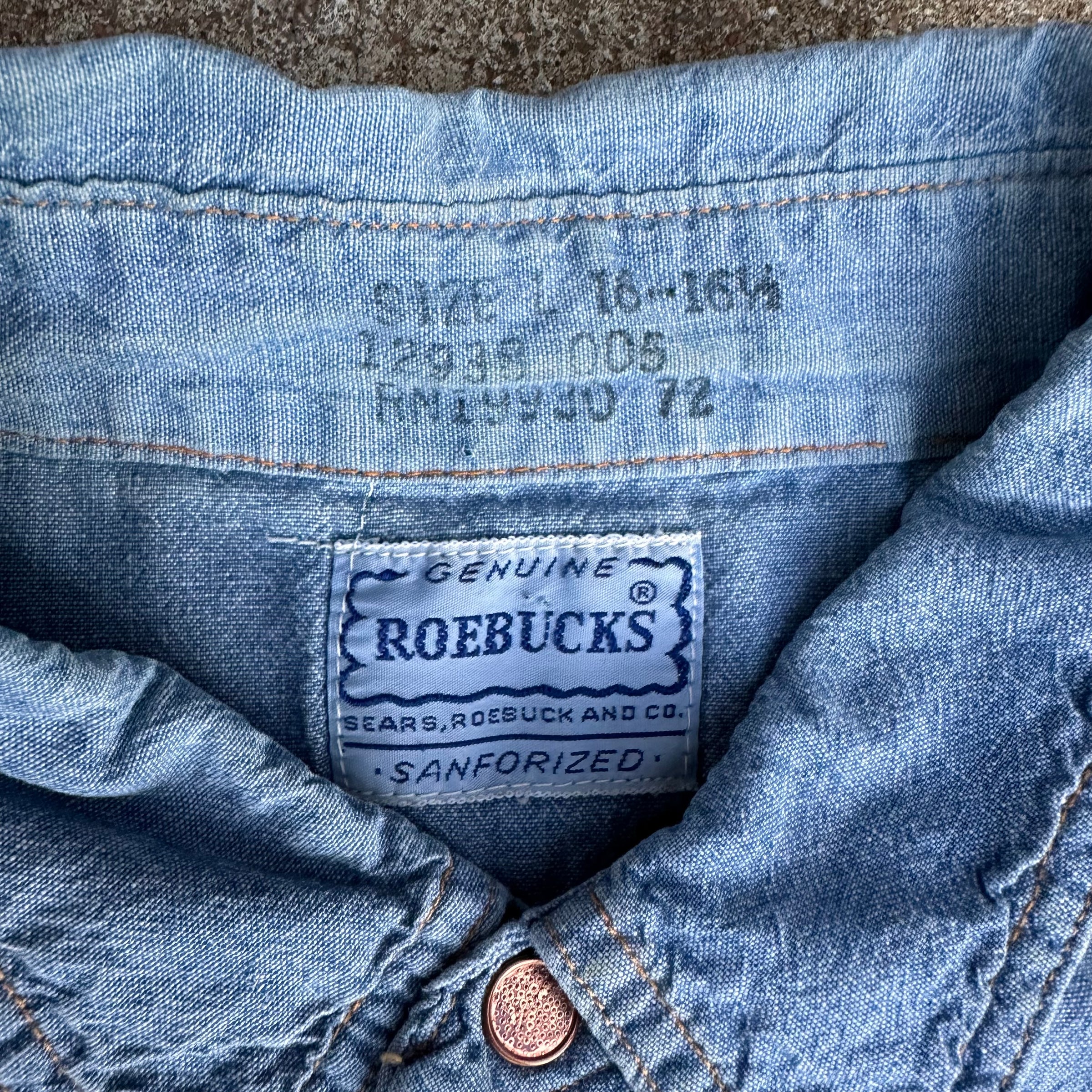 1960’s Embroidered Roebucks Chambray Western Shirt Large