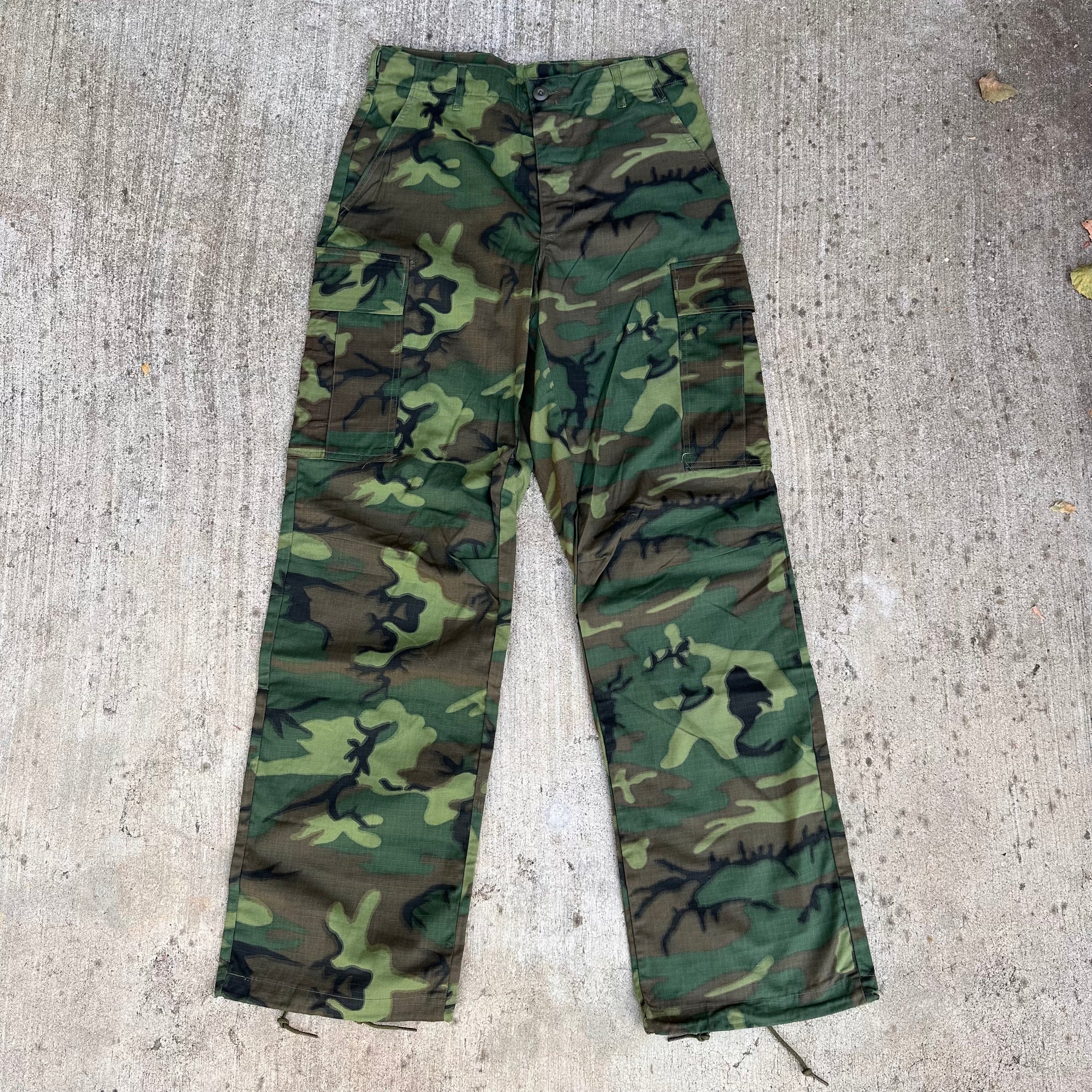 1960’s Deadstock Lime Green ERDL Jungle Pants Small Long