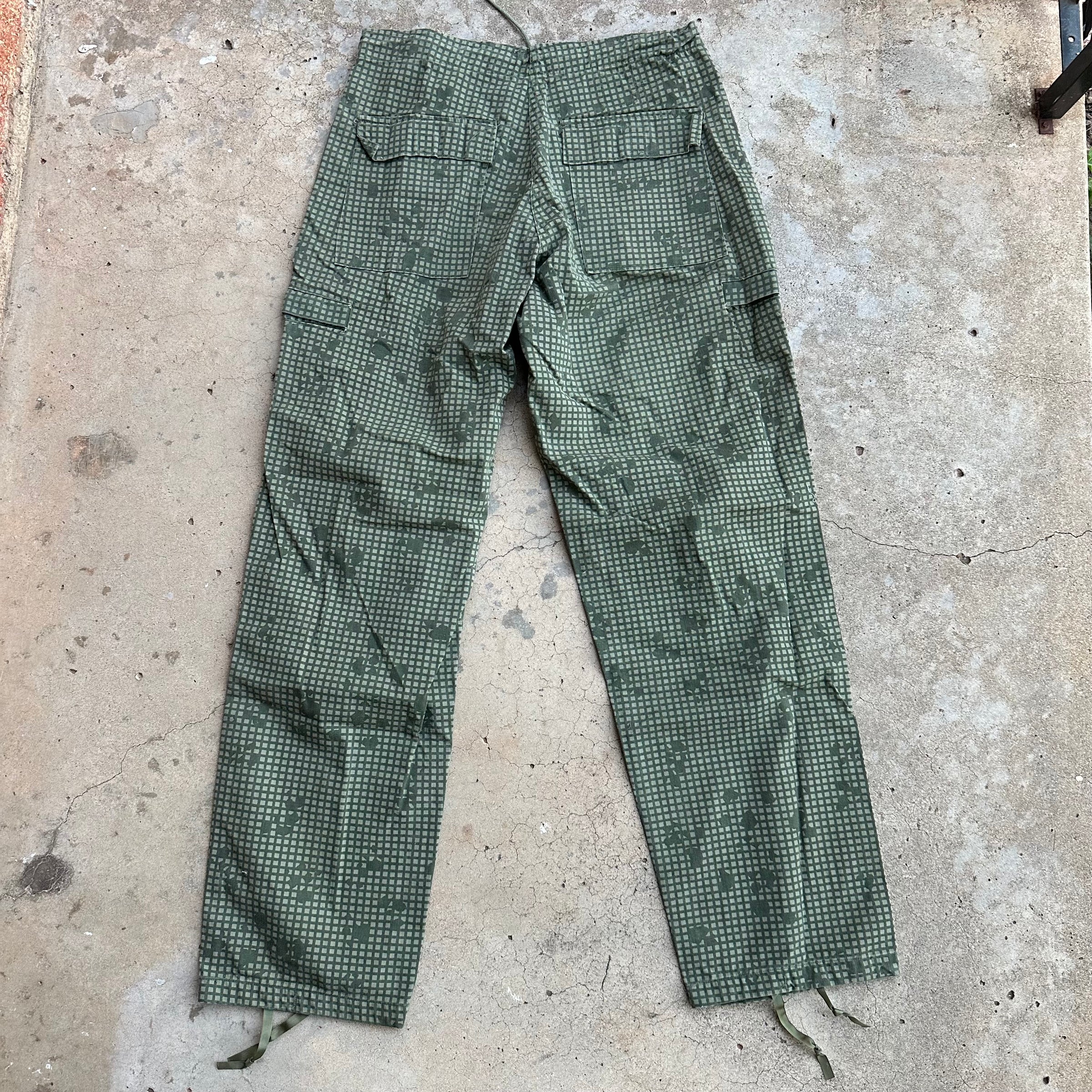 1980’s US Military Desert Night Camo Pants Small Long