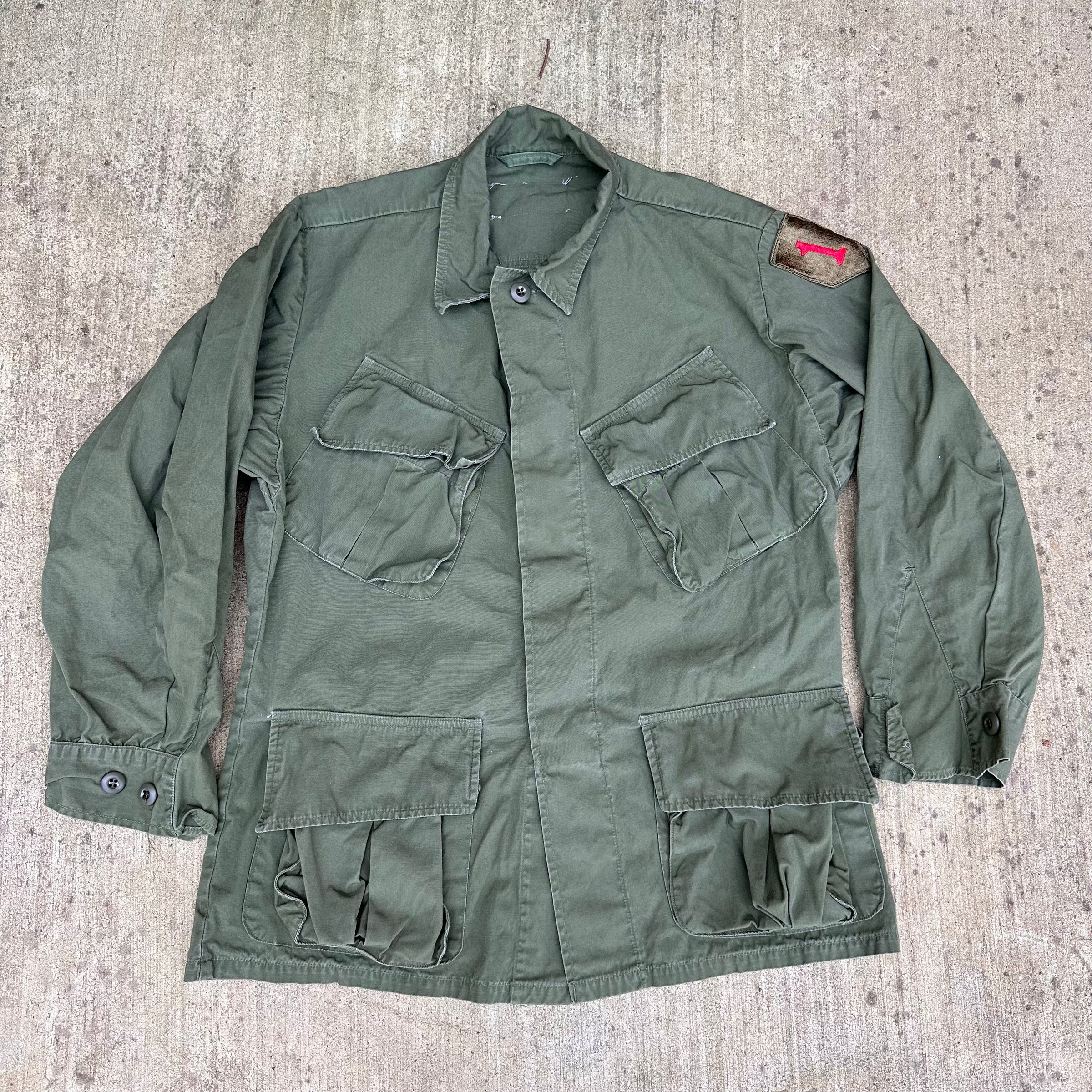 1960’s Vietnam War 1st Infantry Patched Poplin Jungle Jacket Small Short