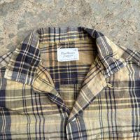1950’s/60’s Marlboro Plaid Loop Collar Shirt Small