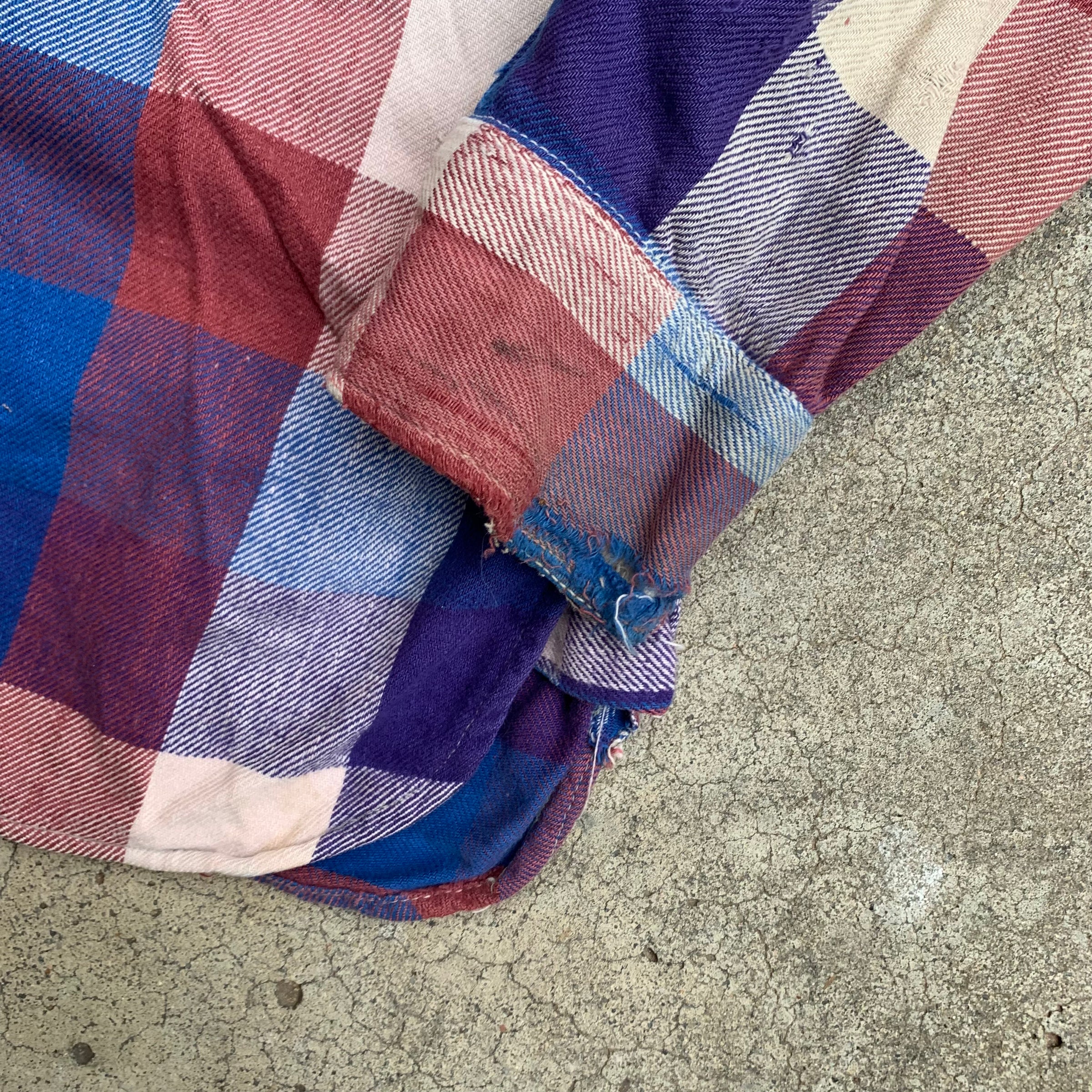 1950’s Thrashed Sun Valley Cotton Flannel Shirt Medium