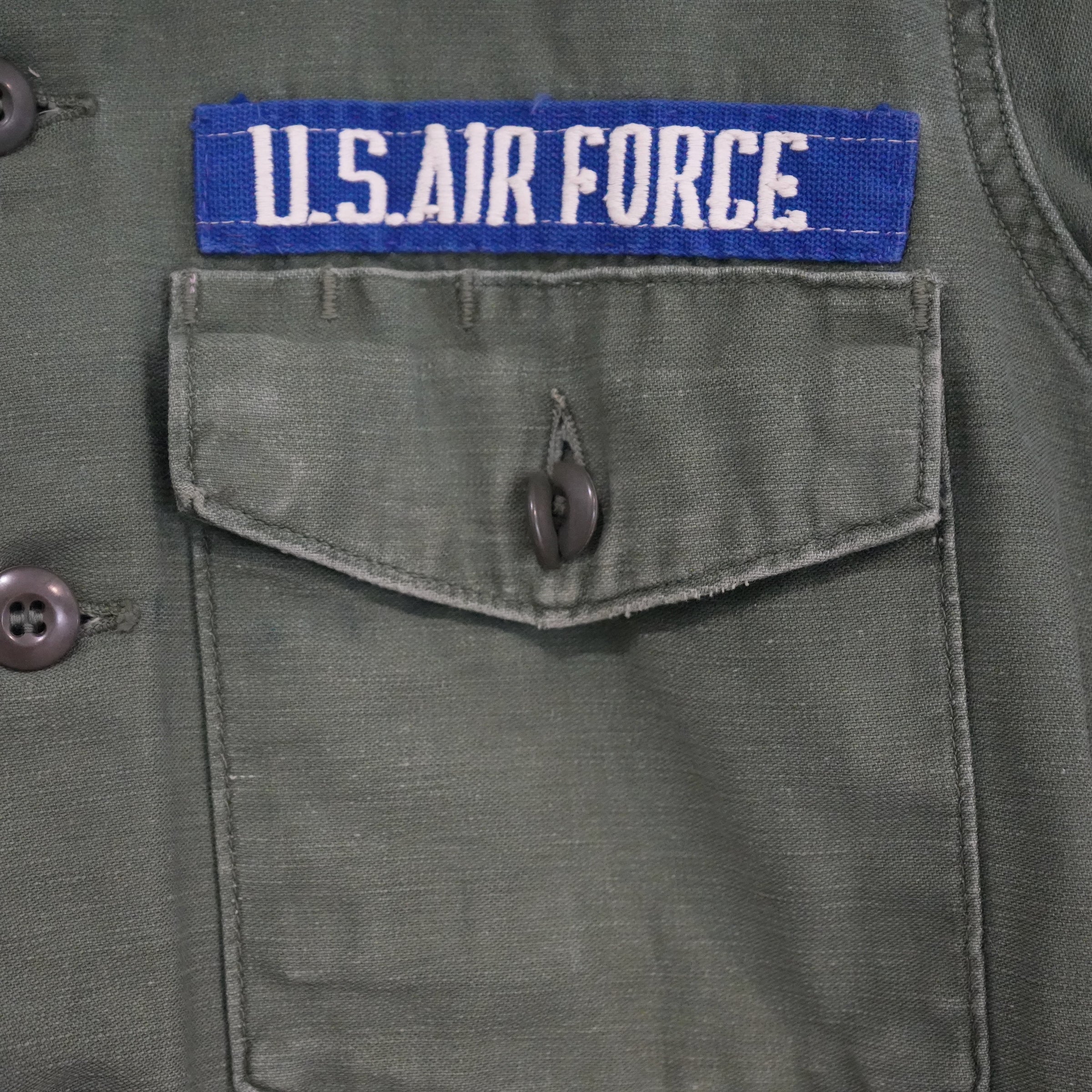 1960's Vietnam War USAF Patched Short Sleeve OG-107 Fatigue Shirt S/M