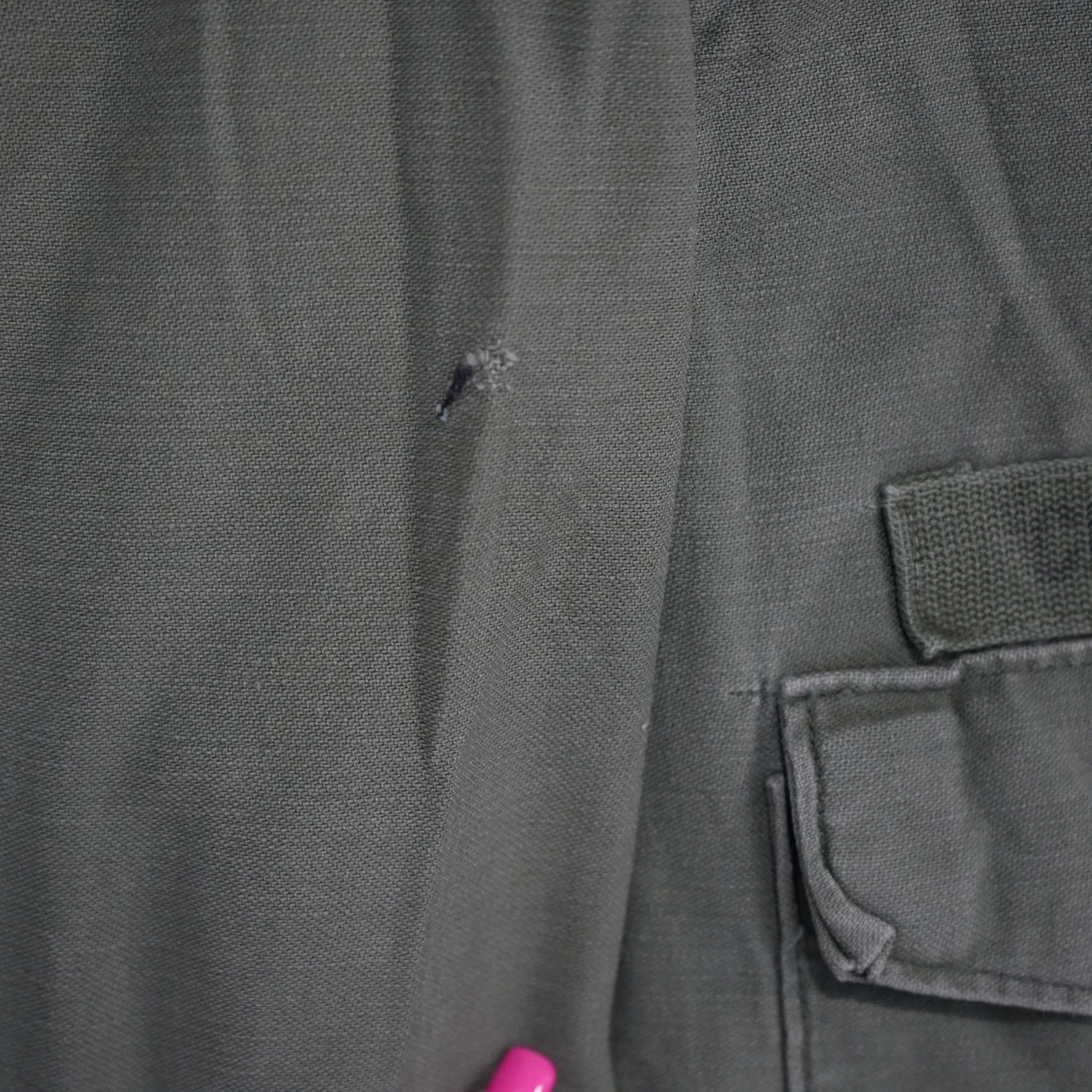 1960's Vietnam War US Army OG-107 Fatigue Shirt with Cut Sleeves Medium