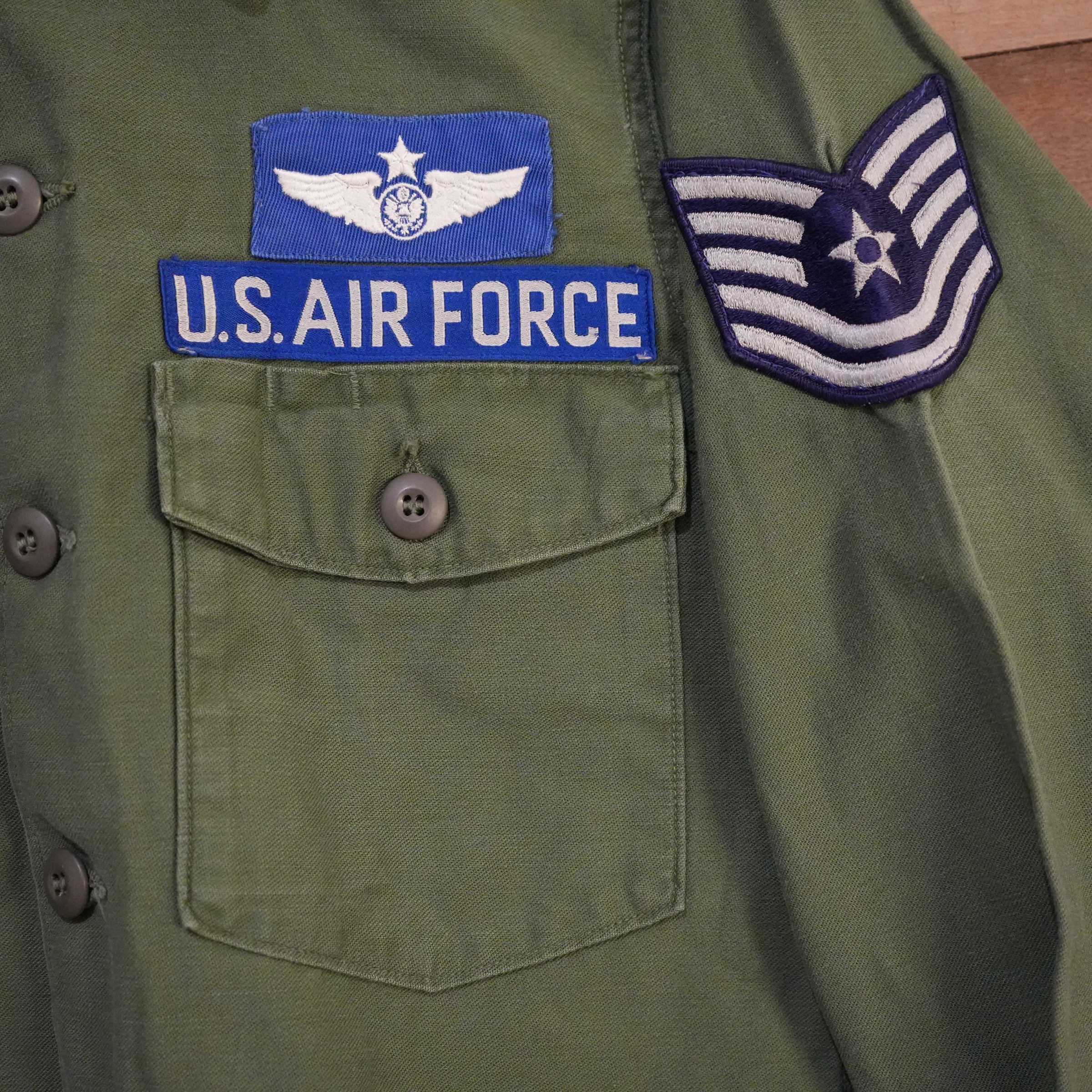 1960's Vietnam War USAF Patched OG-107 Fatigue Shirt Small