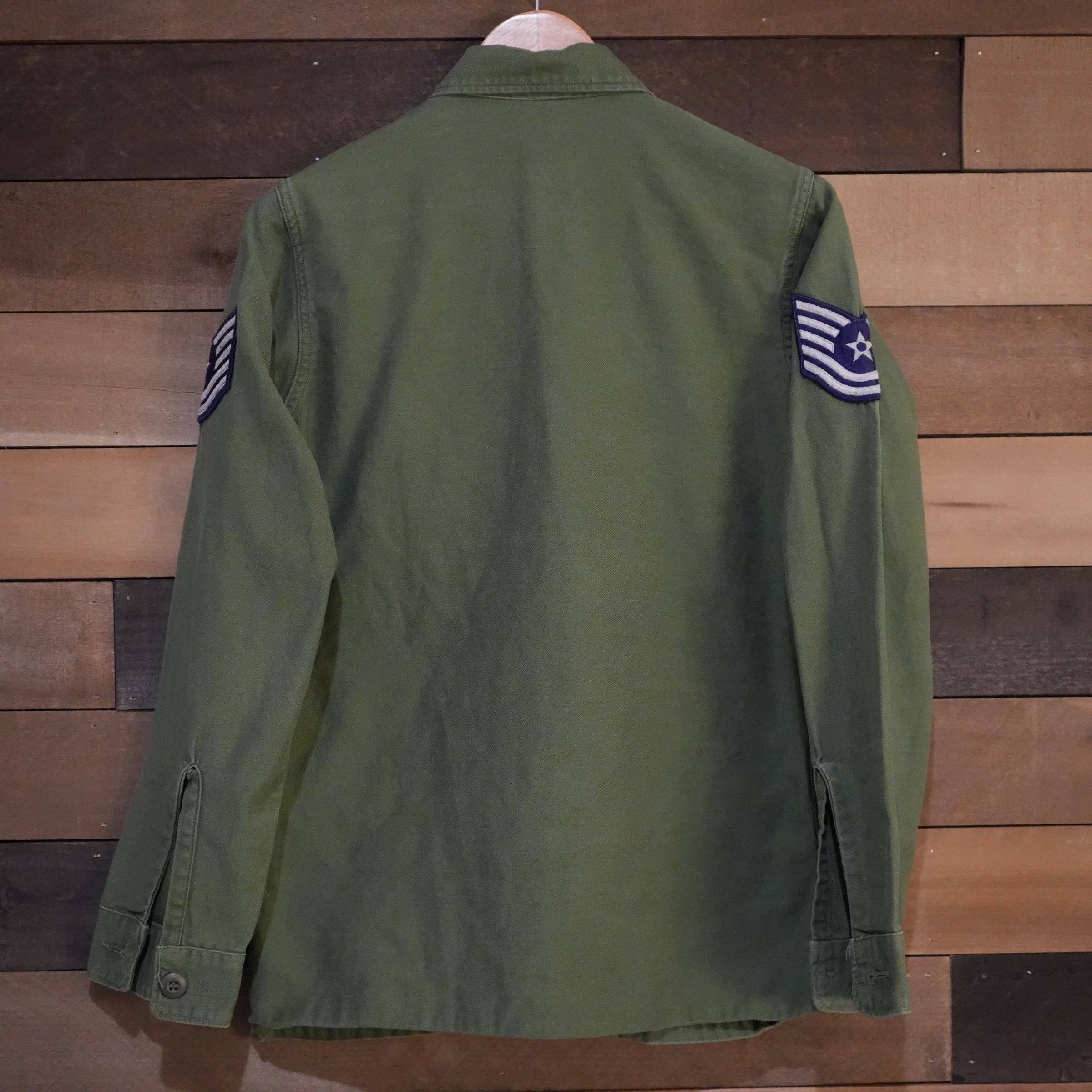 1960's Vietnam War USAF Patched OG-107 Fatigue Shirt Small