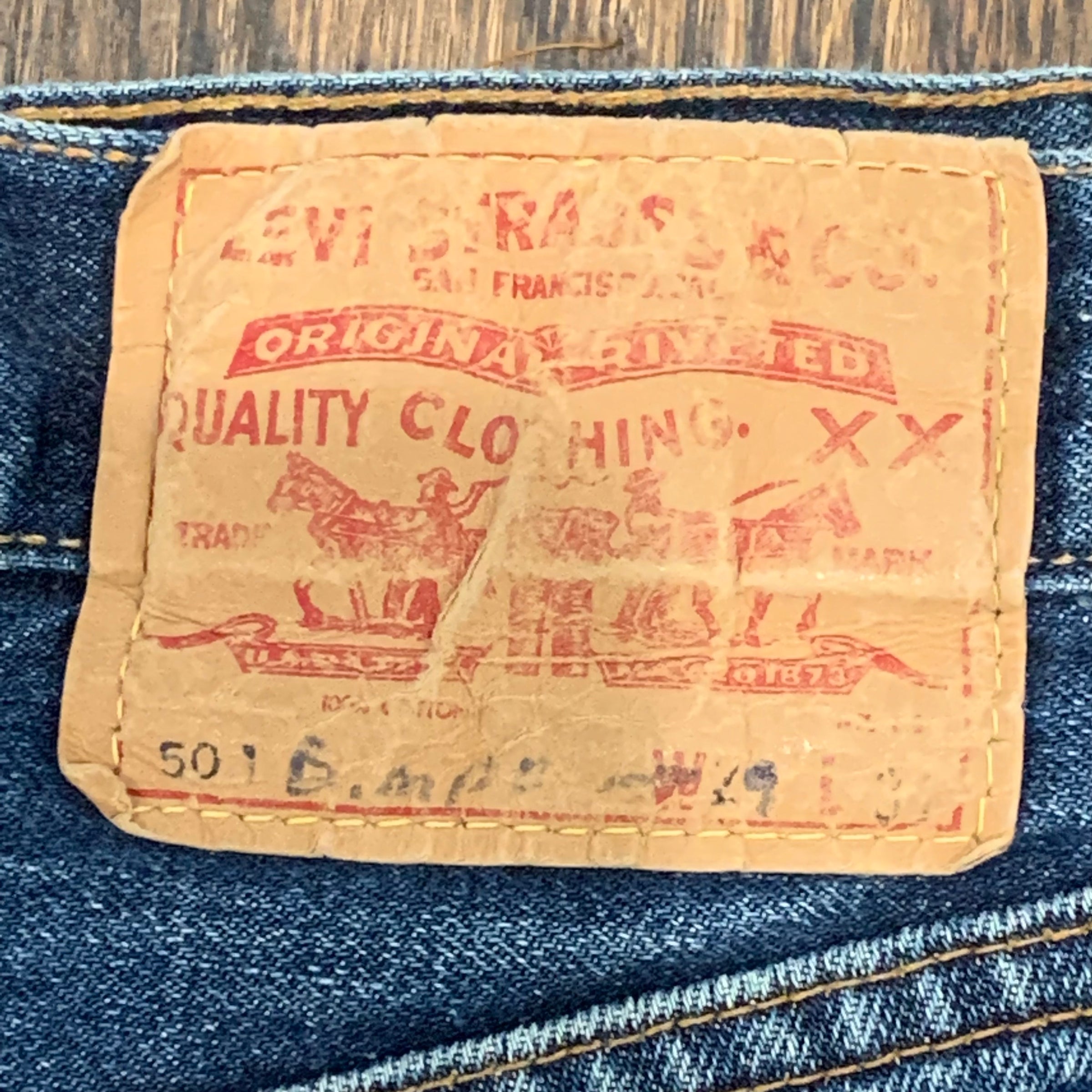 Late 1960’s Big E Selvedge Levi’s 501 Denim Jeans 27” x 29”