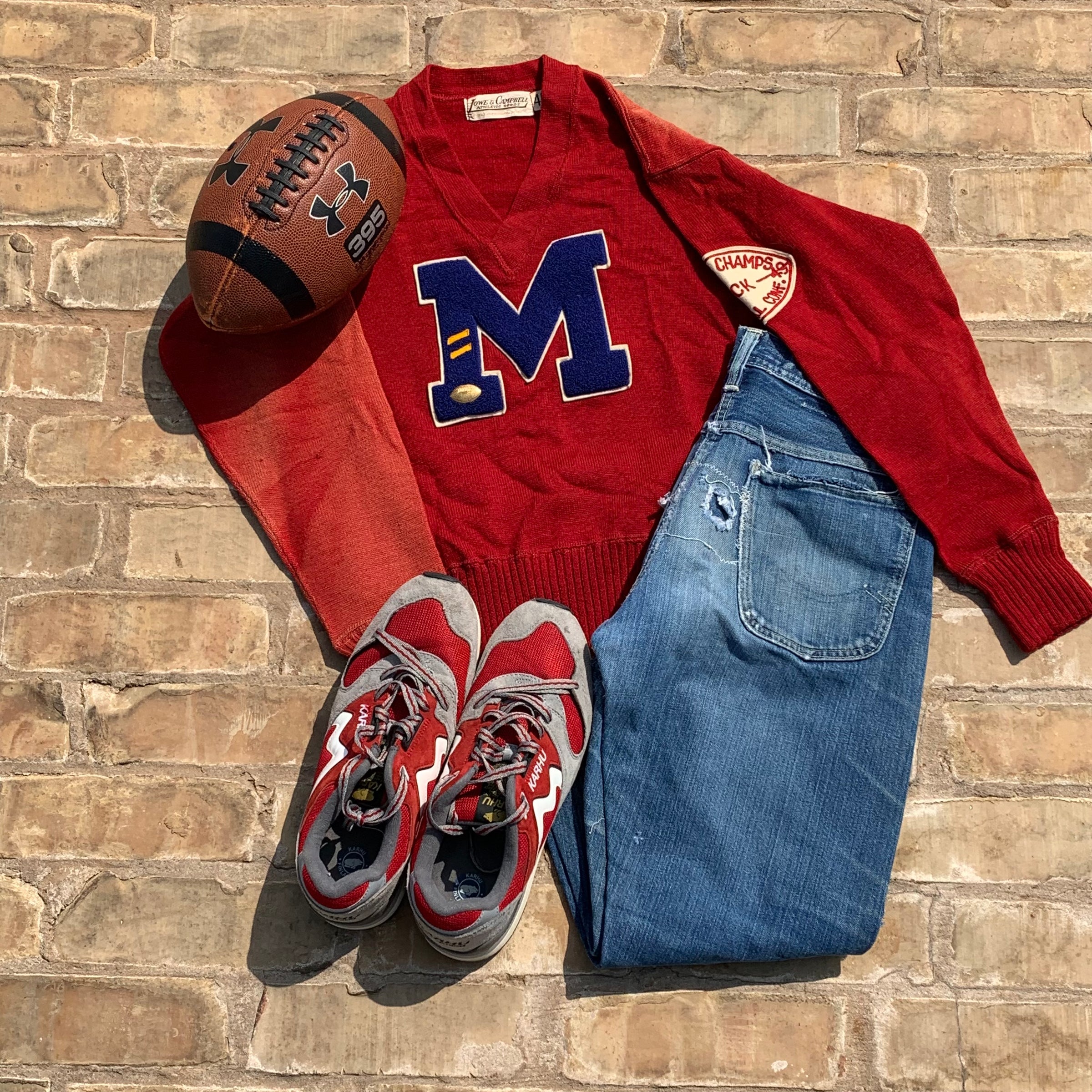 1940's Faded Red Varsity V-Neck Sweater Medium