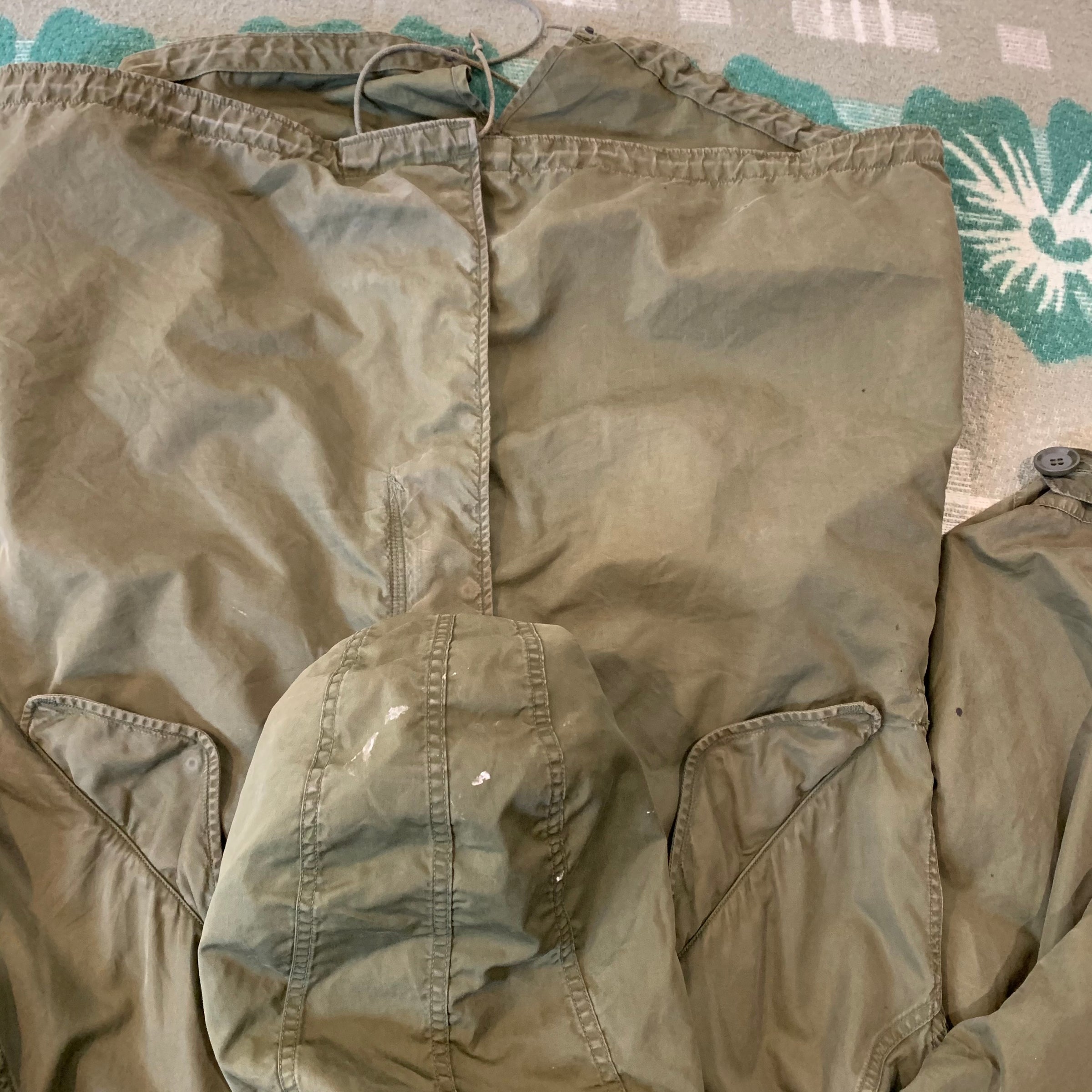 1960's Vietnam War Era M-51 Fishtail Parka Shell M/L
