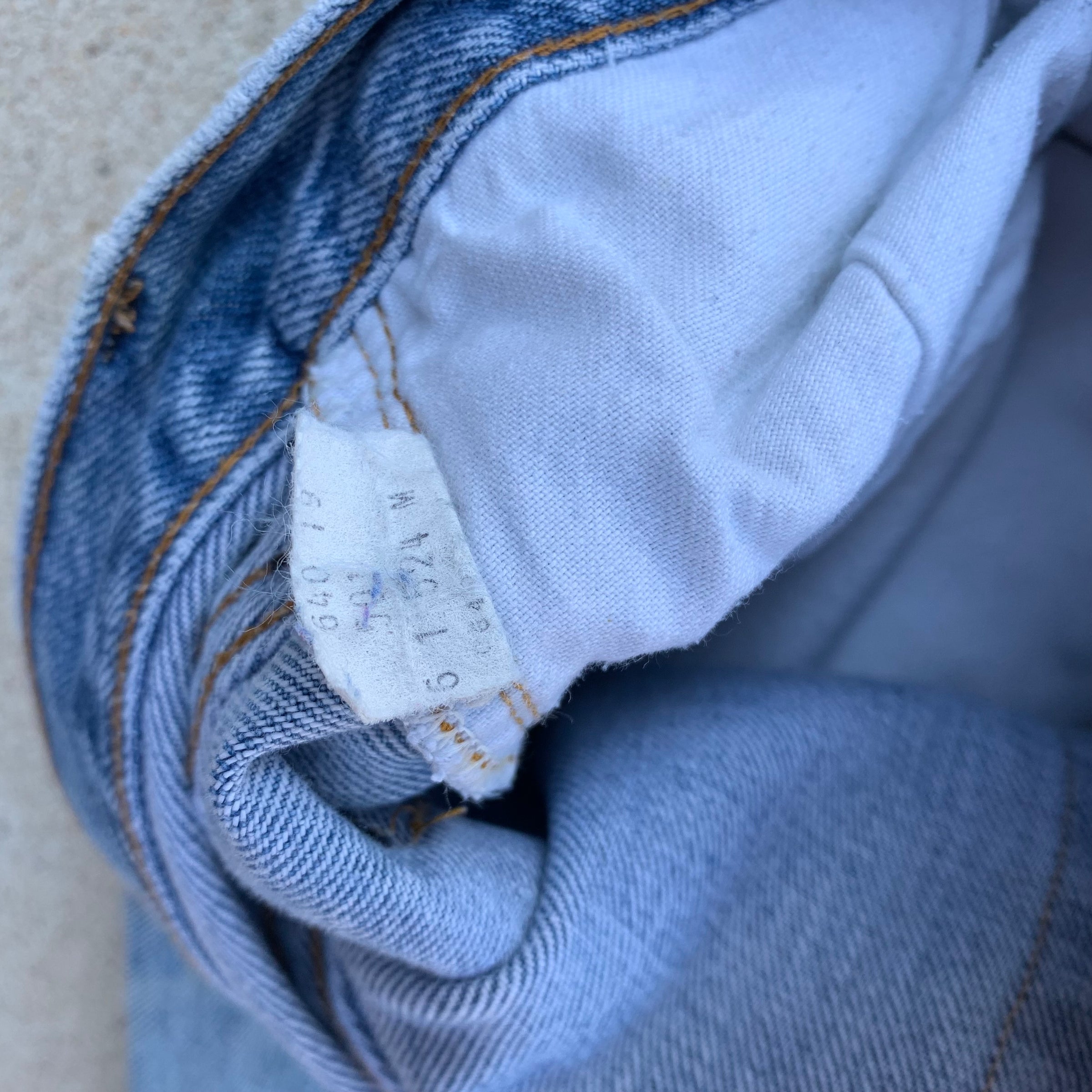 1980's Faded Light Wash Levi's 501 Redline Selvedge Denim Jeans 26" x 31.5"