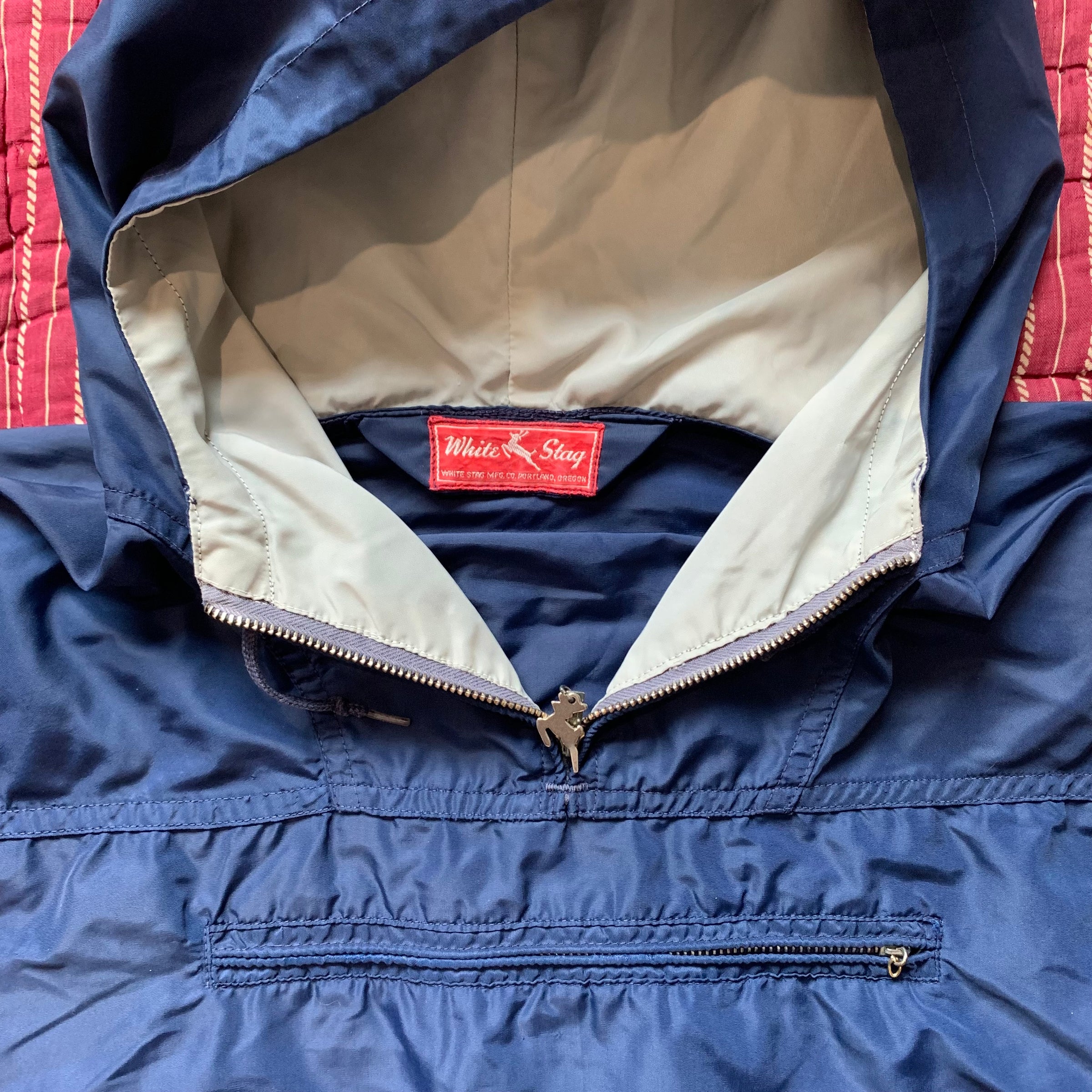 1960's White Stag Nylon Pullover Medium