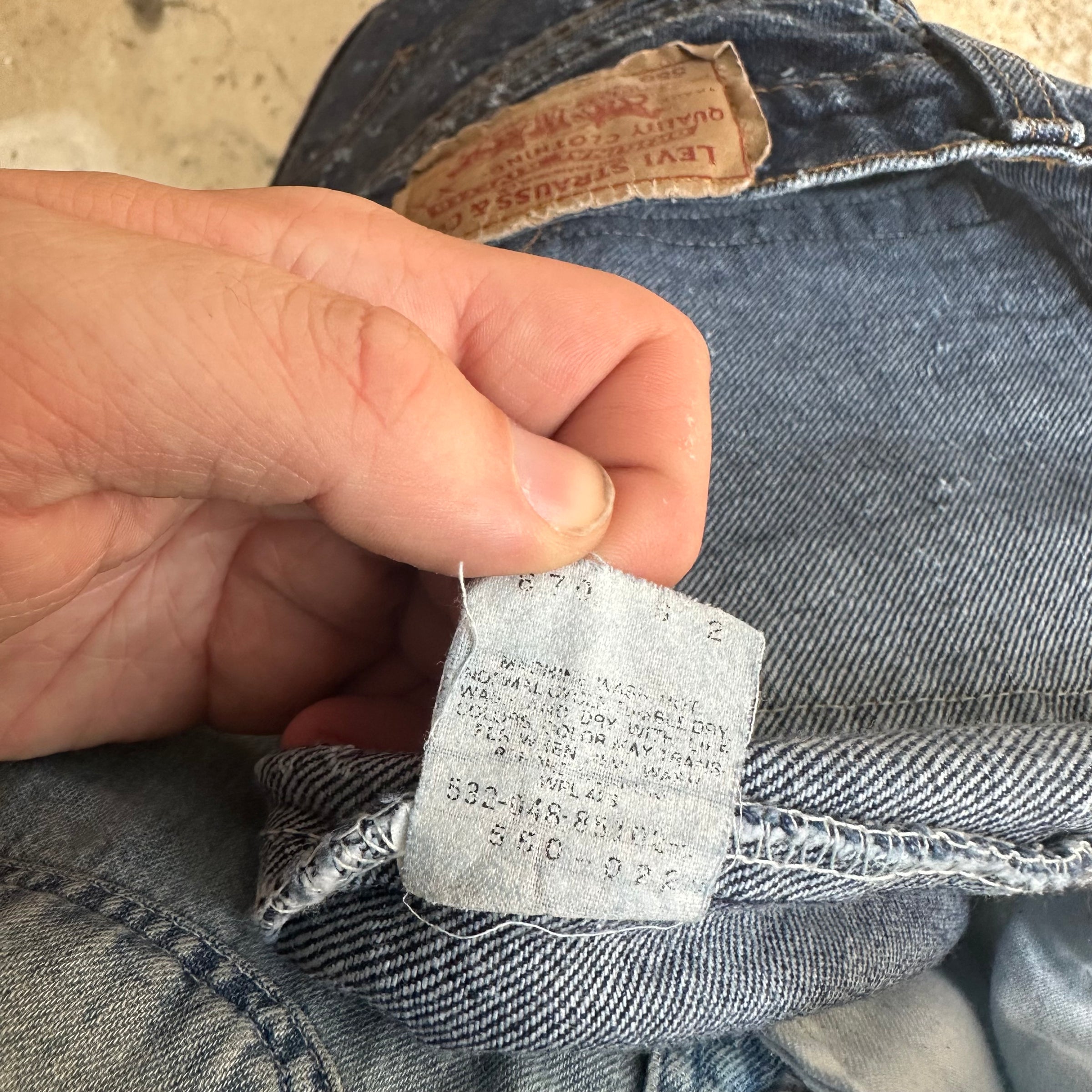 1990’s Galaxy Wash Levi’s 550 Denim Jeans 36” Waist