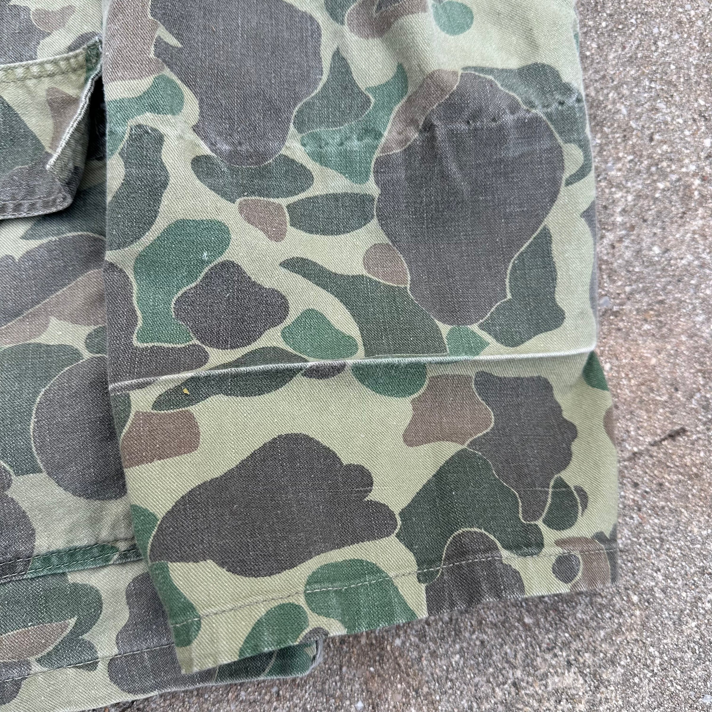 1960’s Kamo Brand 13 Star Button Duck Hunter Camo Shirt 23.5” Chest