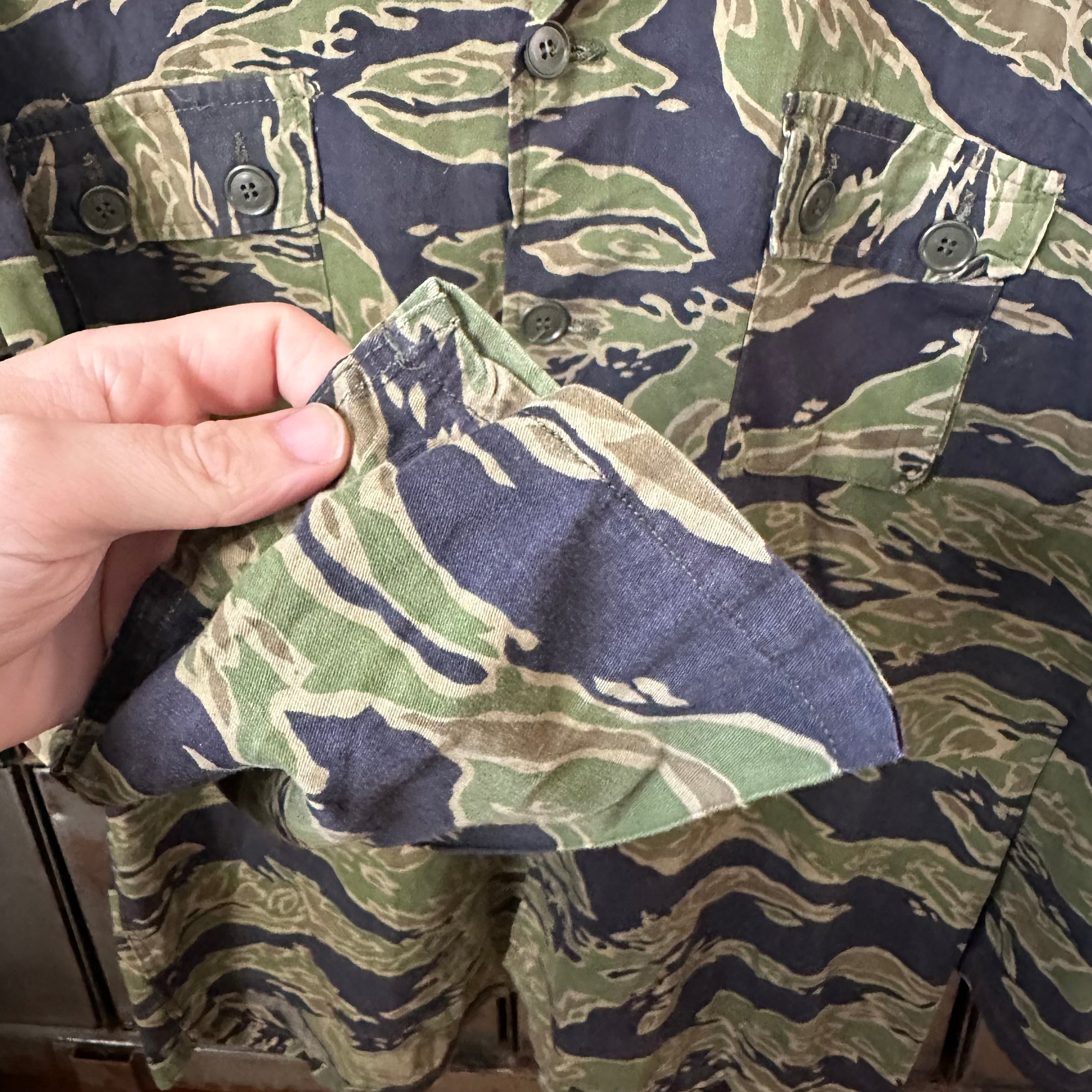 1960’s/70’s Late War Lightweight Tiger Stripe Shirt US Large